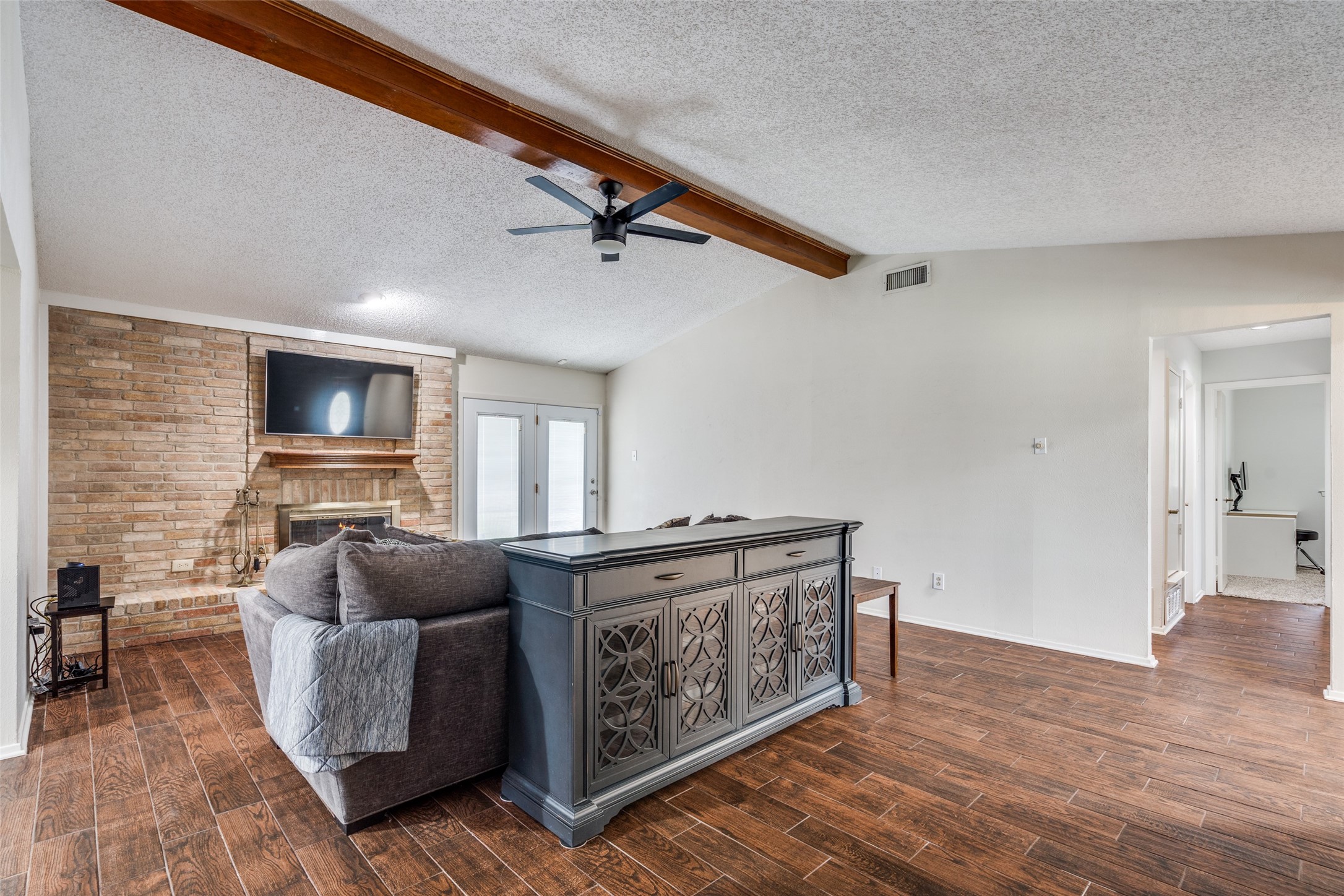2622 Fallcreek Drive