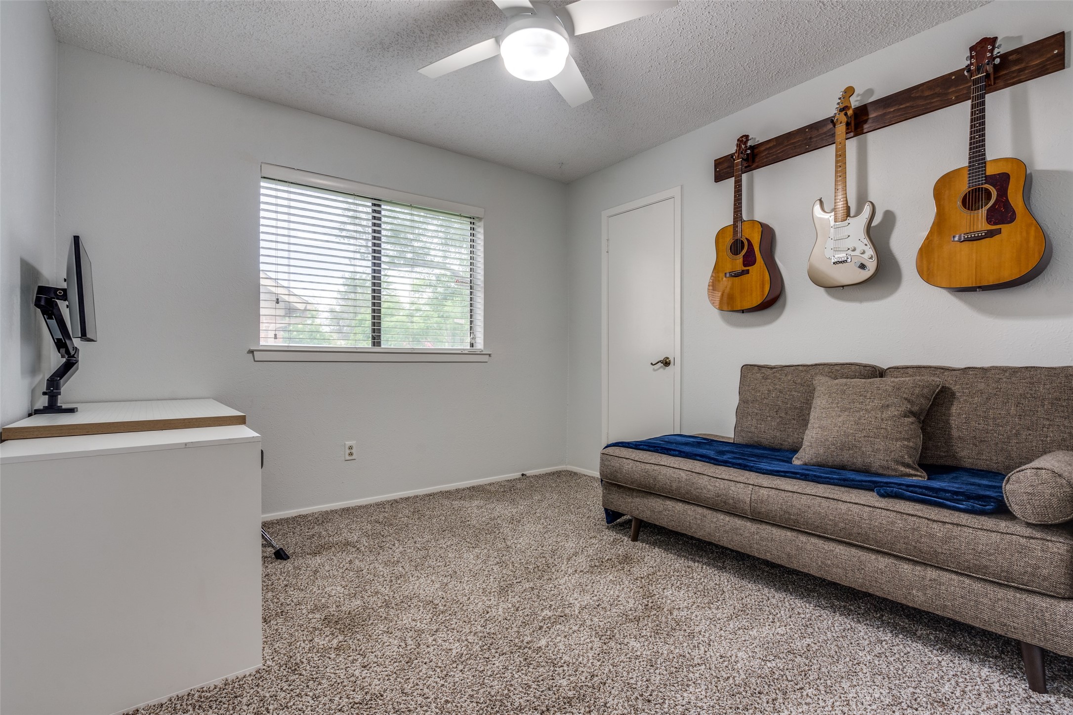 2622 Fallcreek Drive