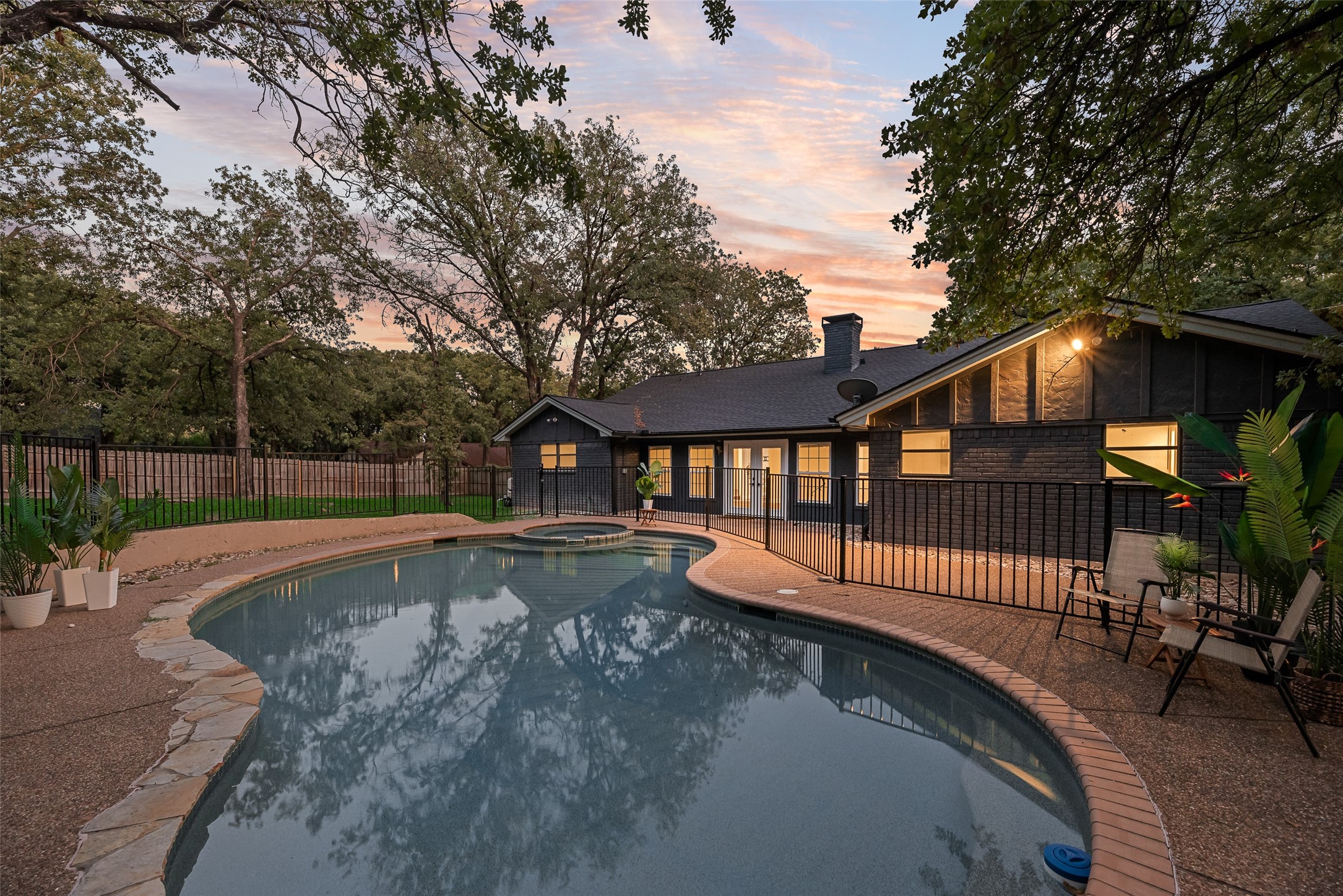 2021 Vista Road