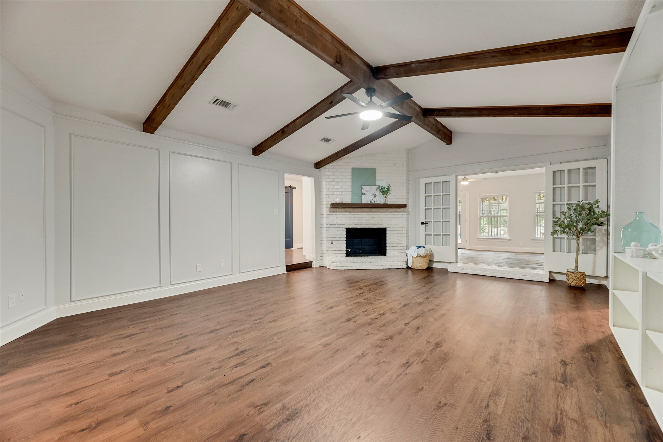 2021 Vista Road