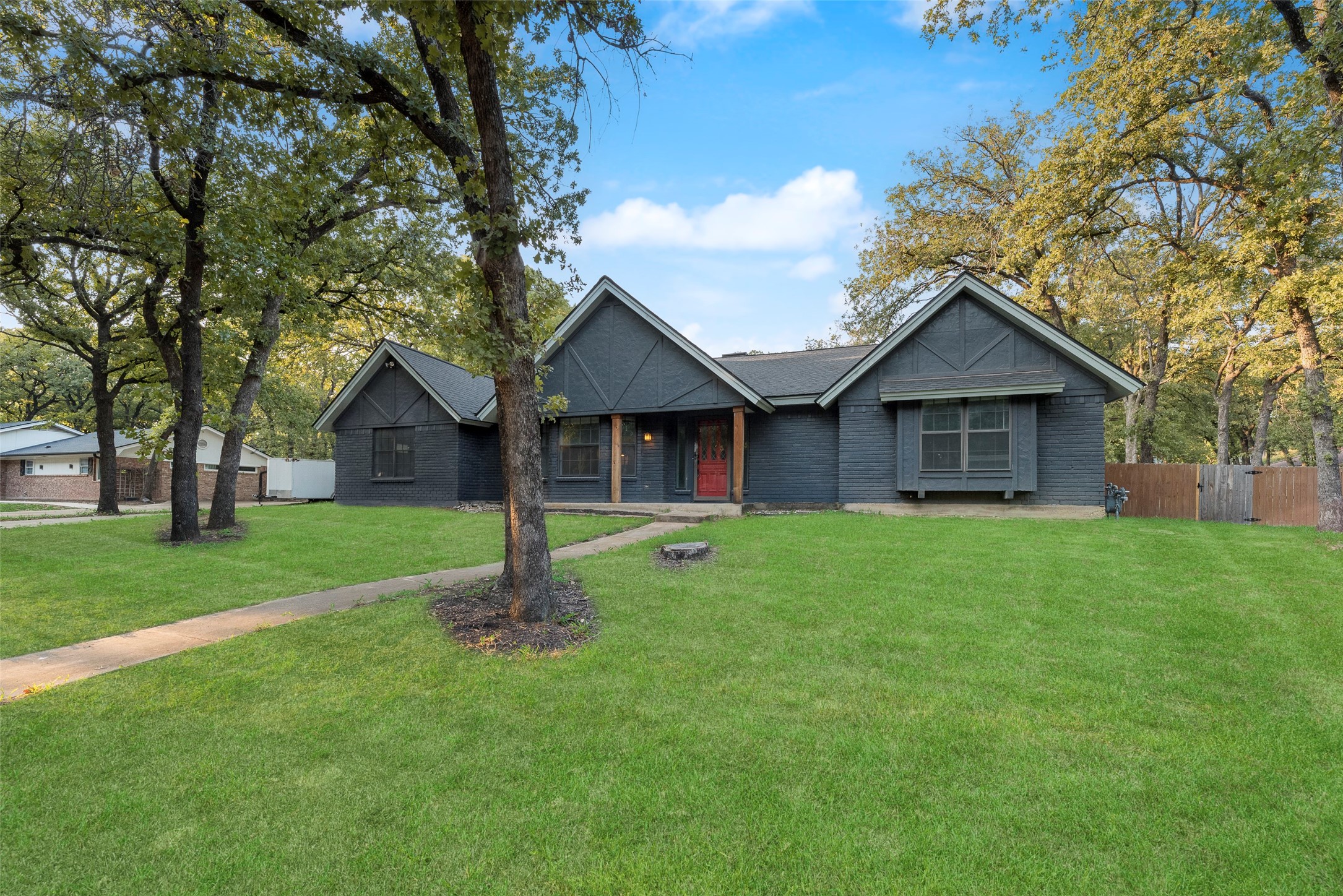 2021 Vista Road