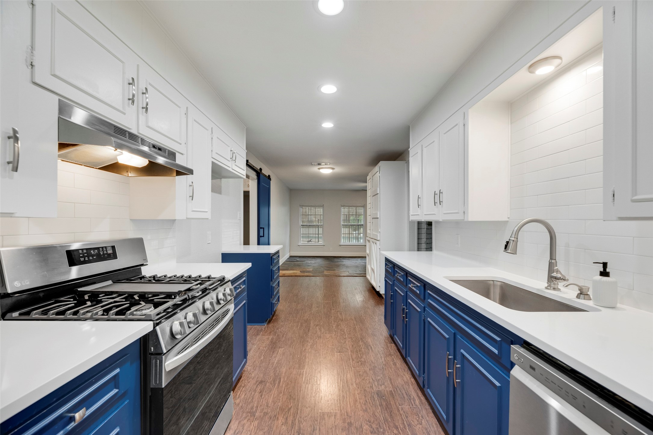 2021 Vista Road