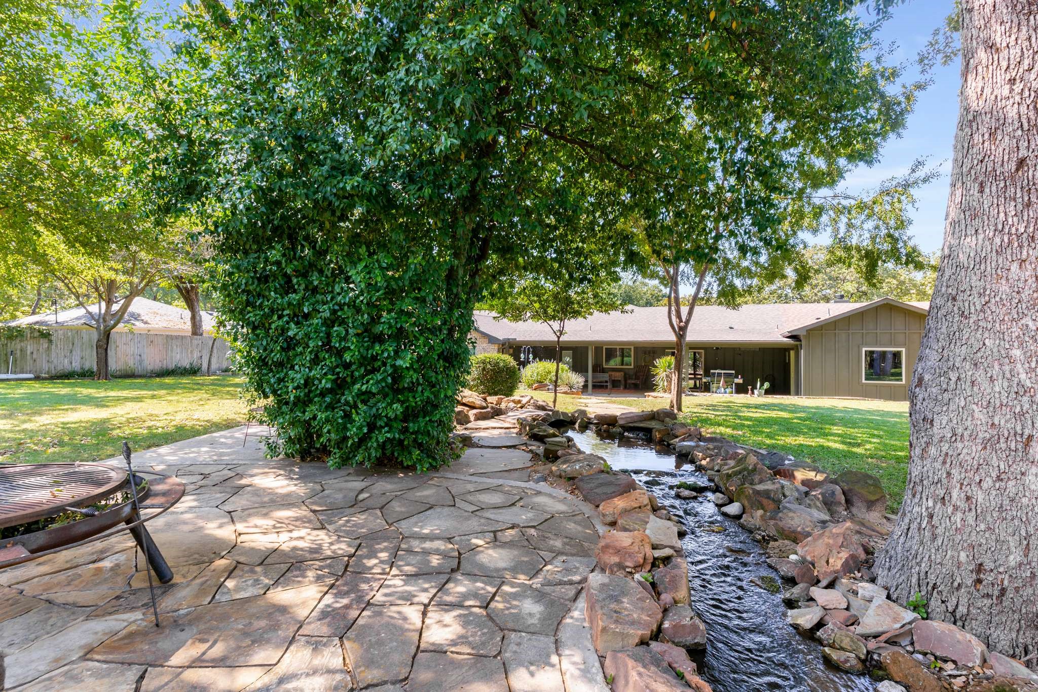 700 Overland Trail