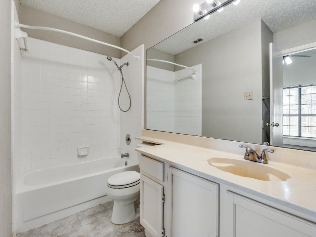 8729 Brushy Creek Trail