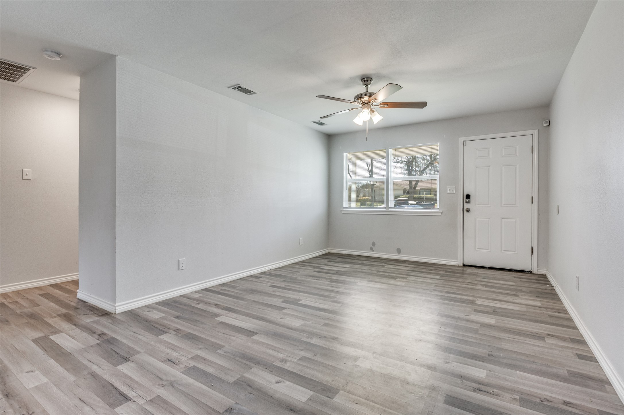 6028 Golden Gate Circle