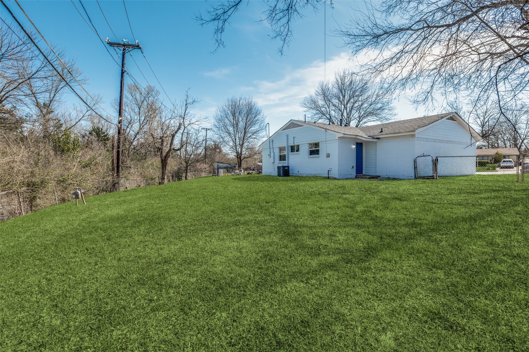 6028 Golden Gate Circle