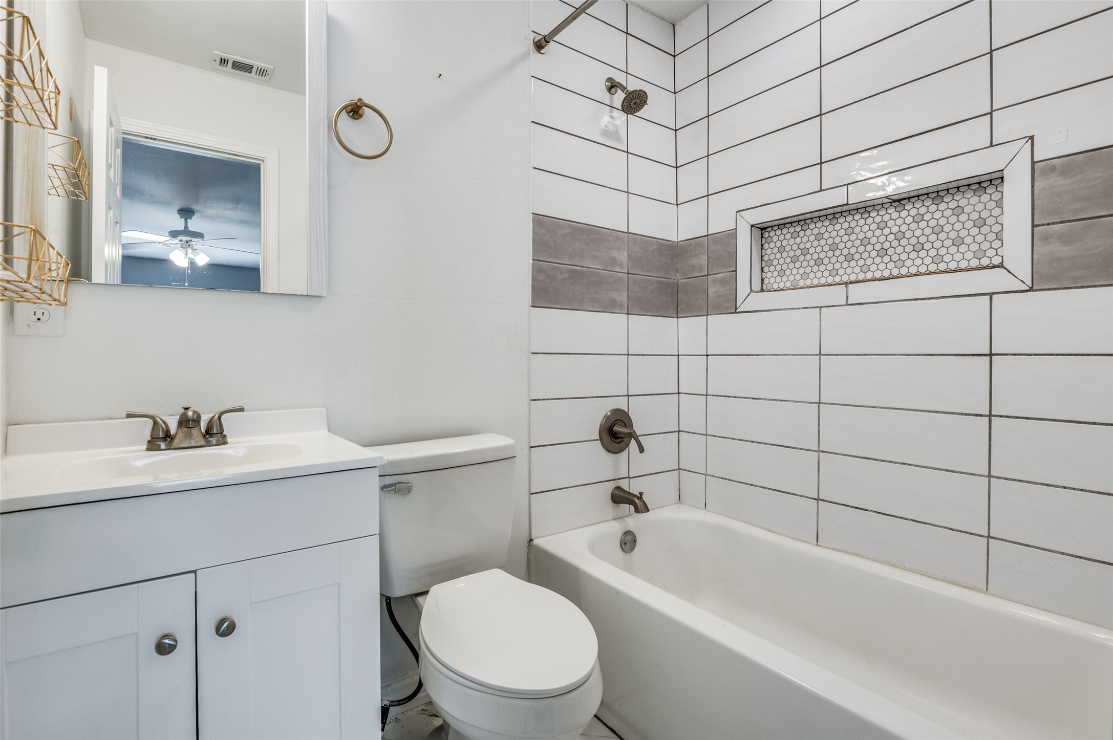 6028 Golden Gate Circle