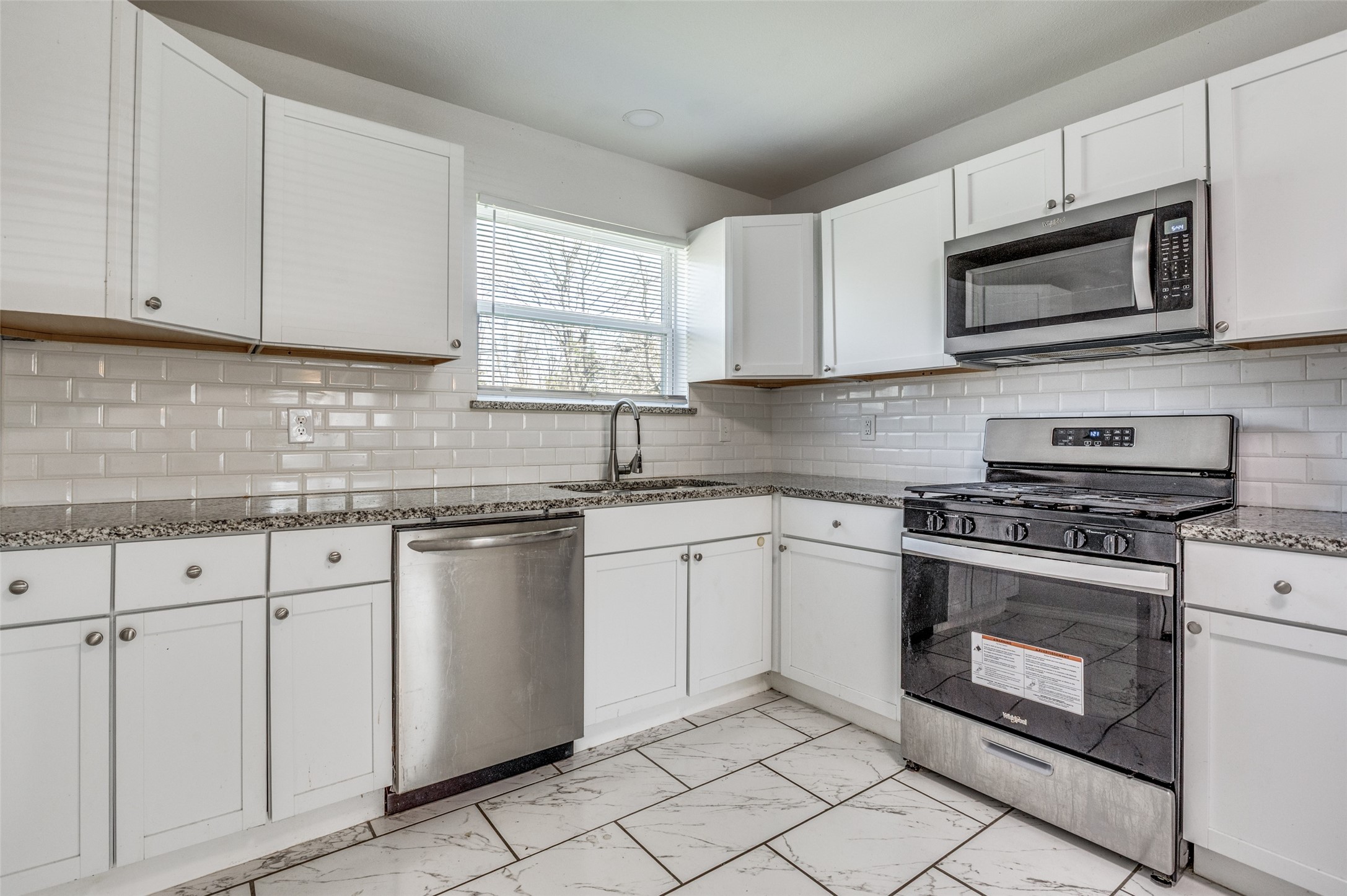 6028 Golden Gate Circle