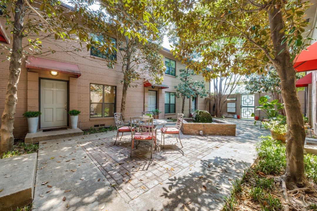 4118 Bowser Avenue C