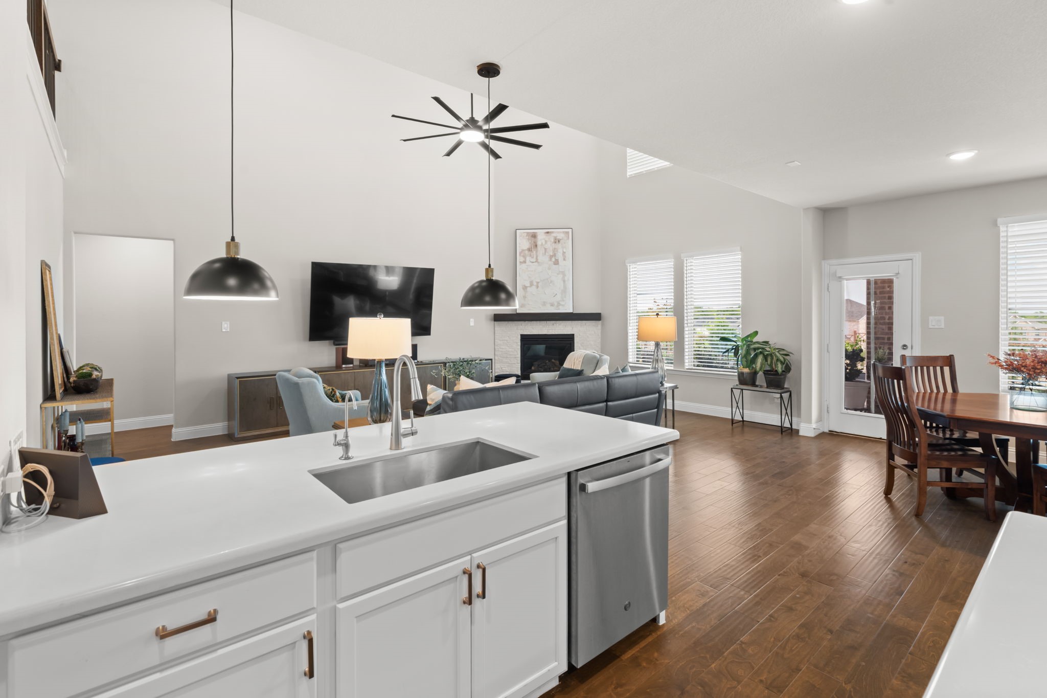7018 Hickory Falls