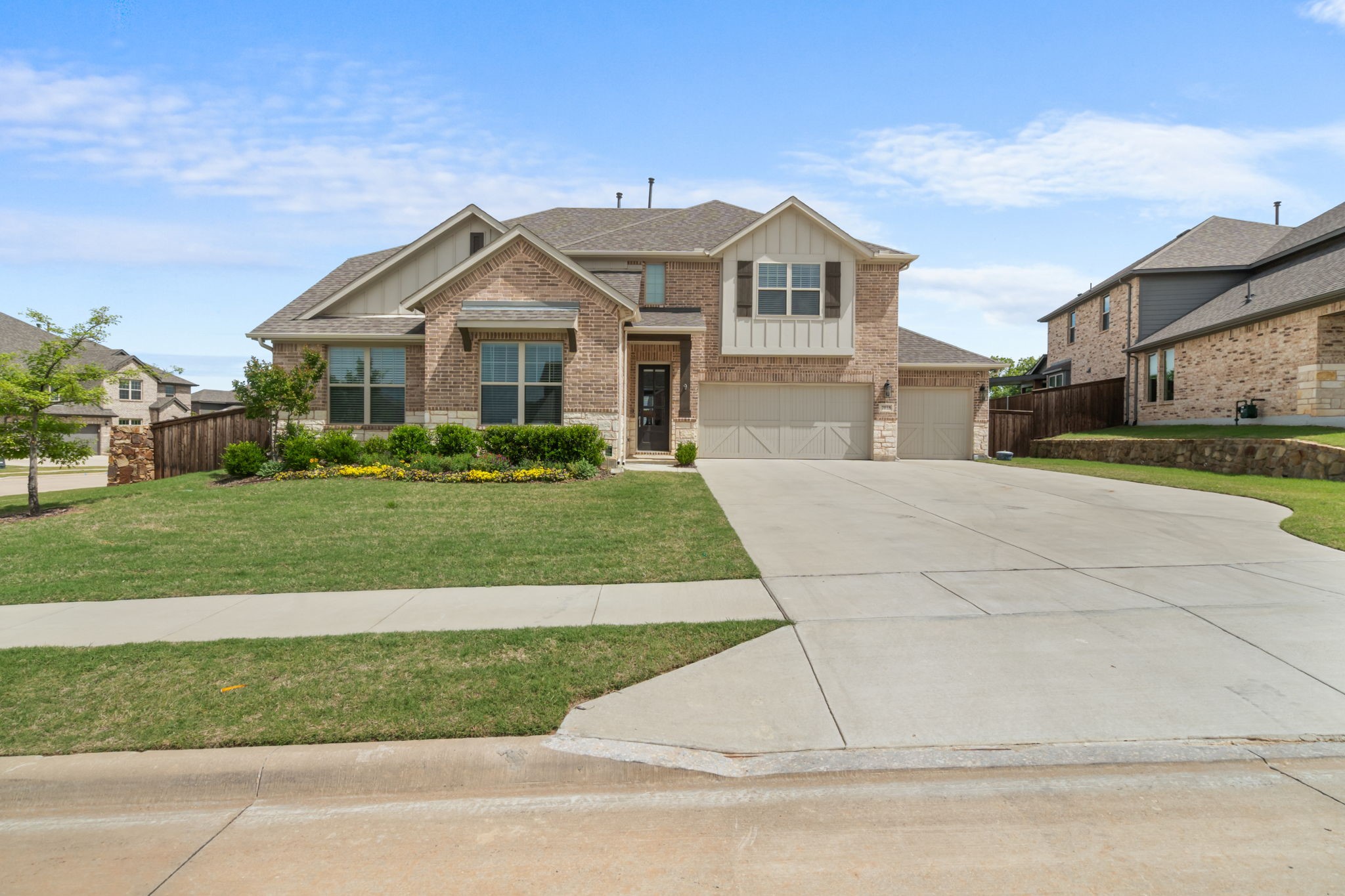 7018 Hickory Falls