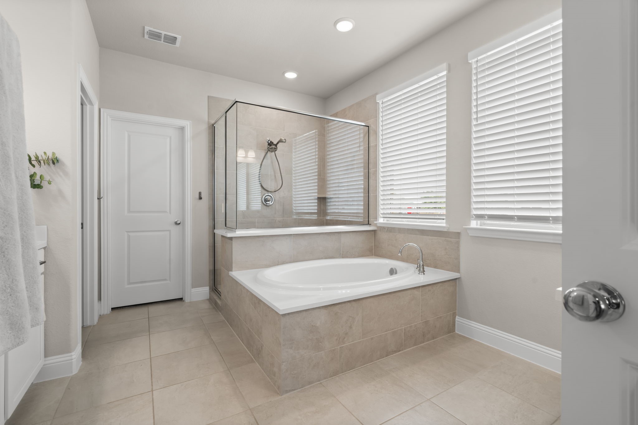 7018 Hickory Falls