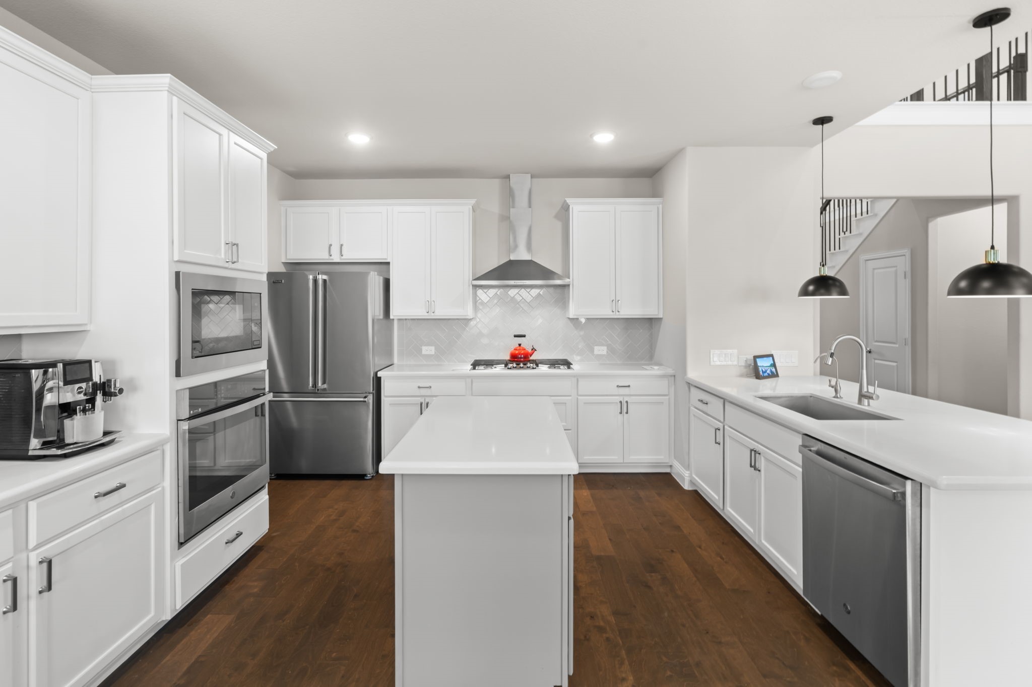 7018 Hickory Falls