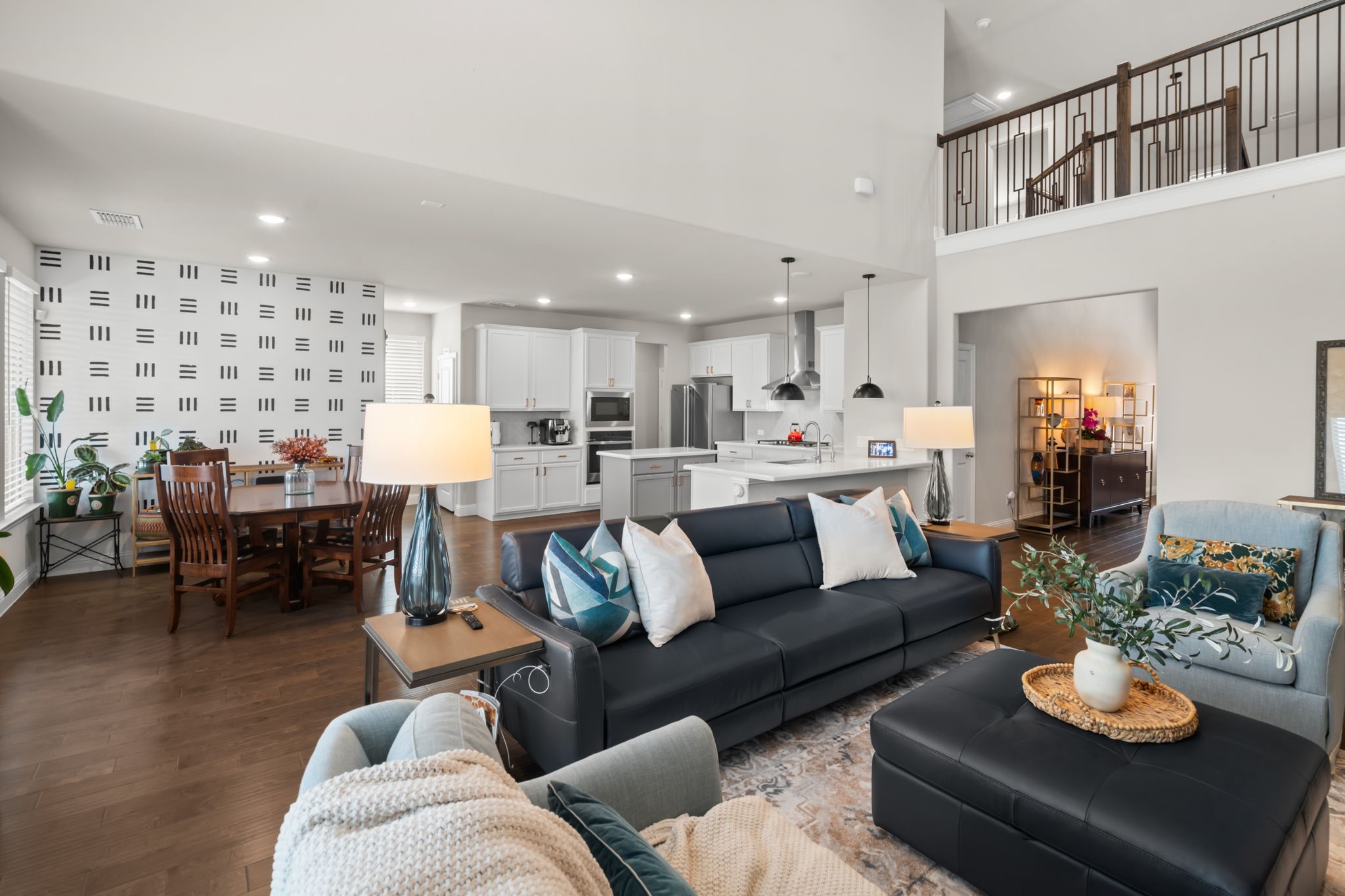 7018 Hickory Falls