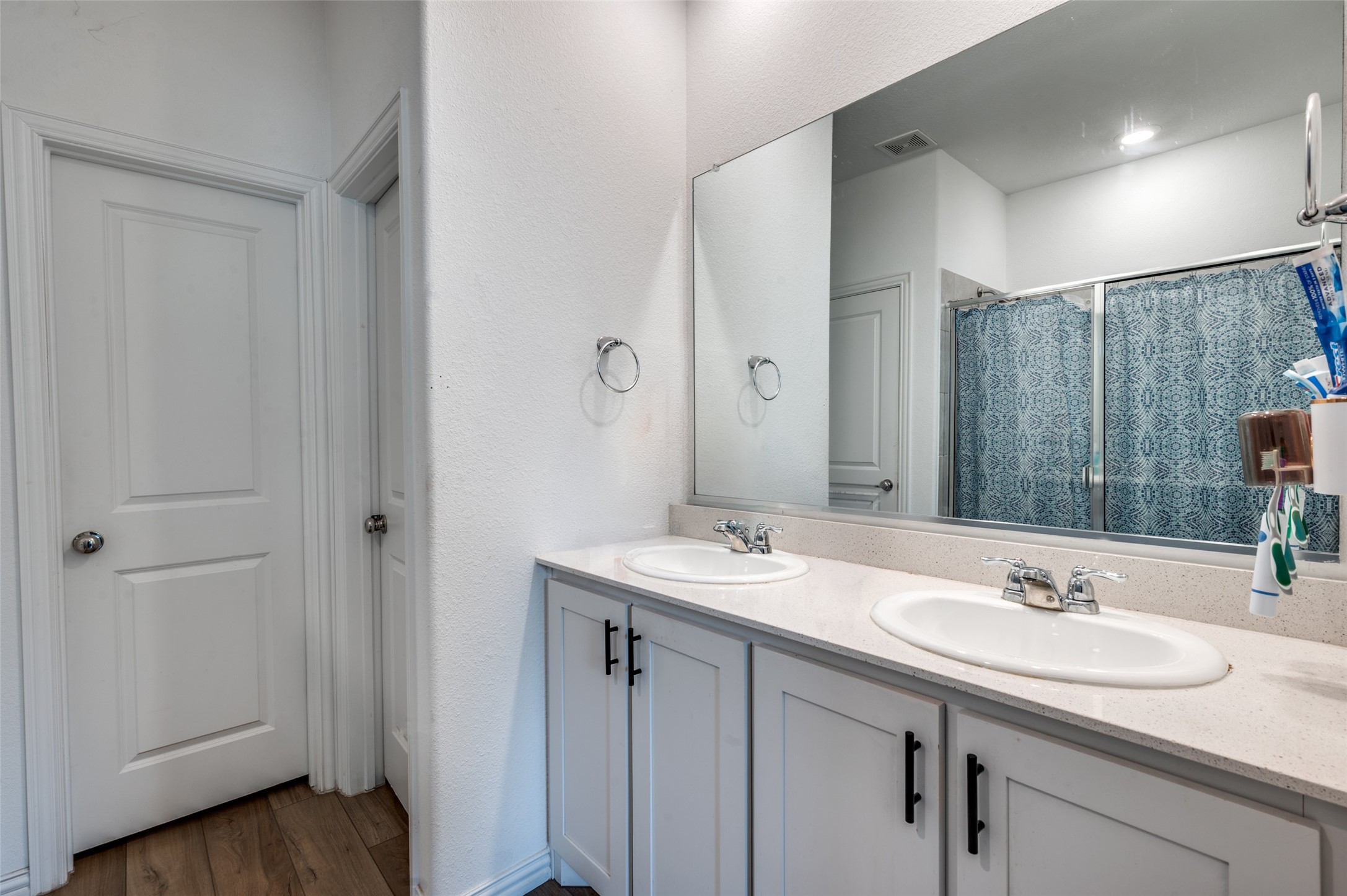 6125 Fairholme Drive