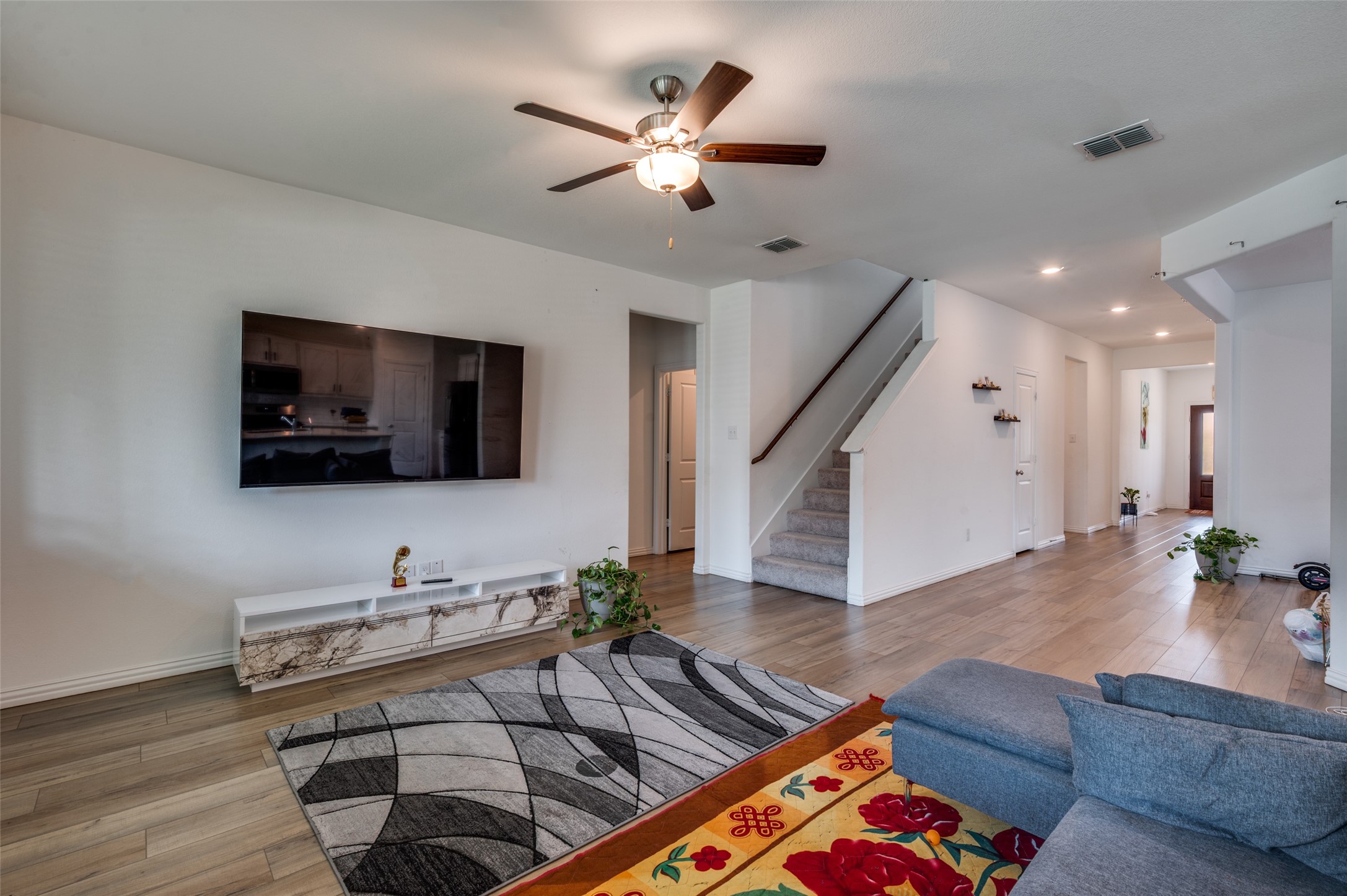 6125 Fairholme Drive