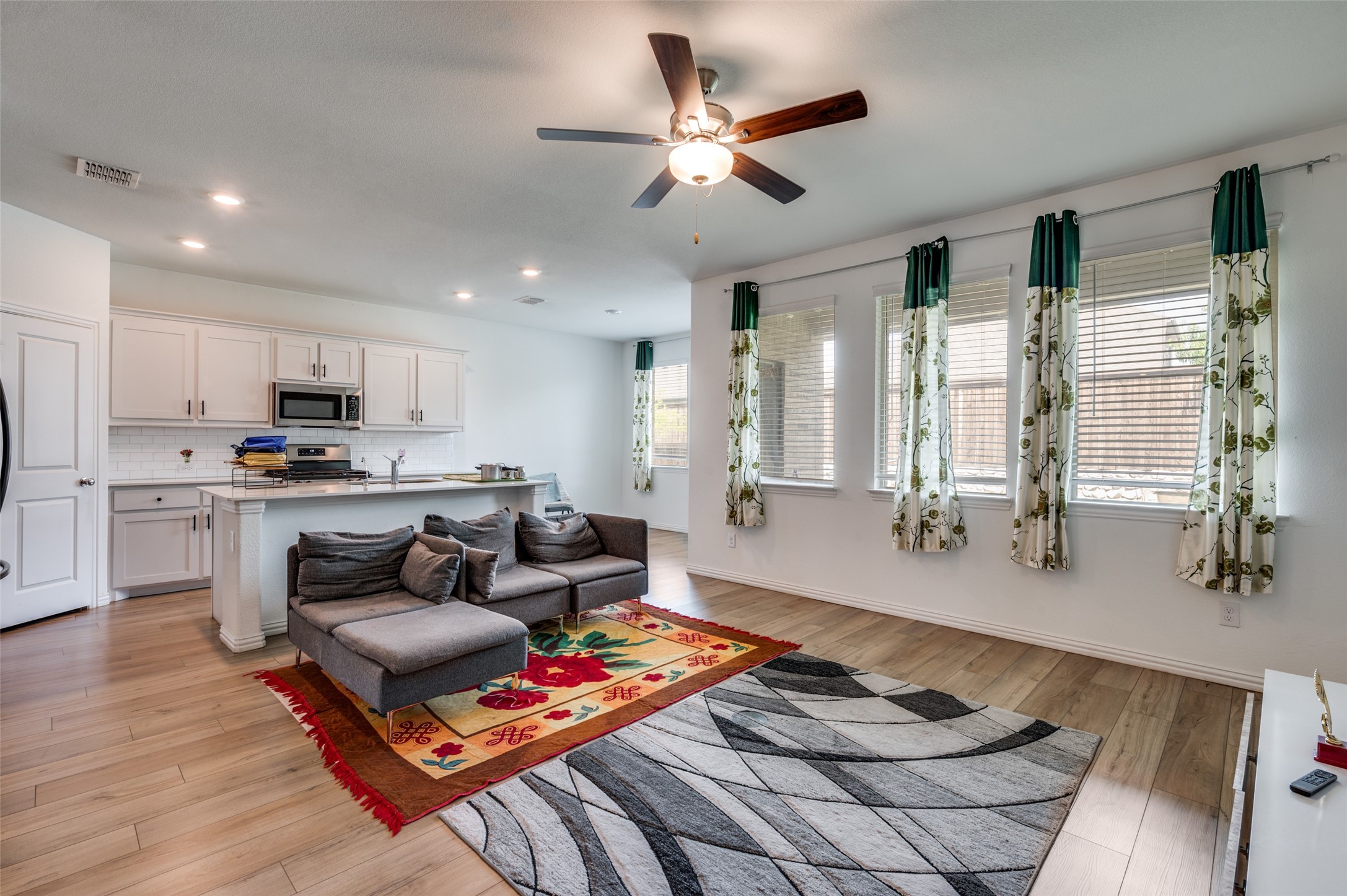 6125 Fairholme Drive