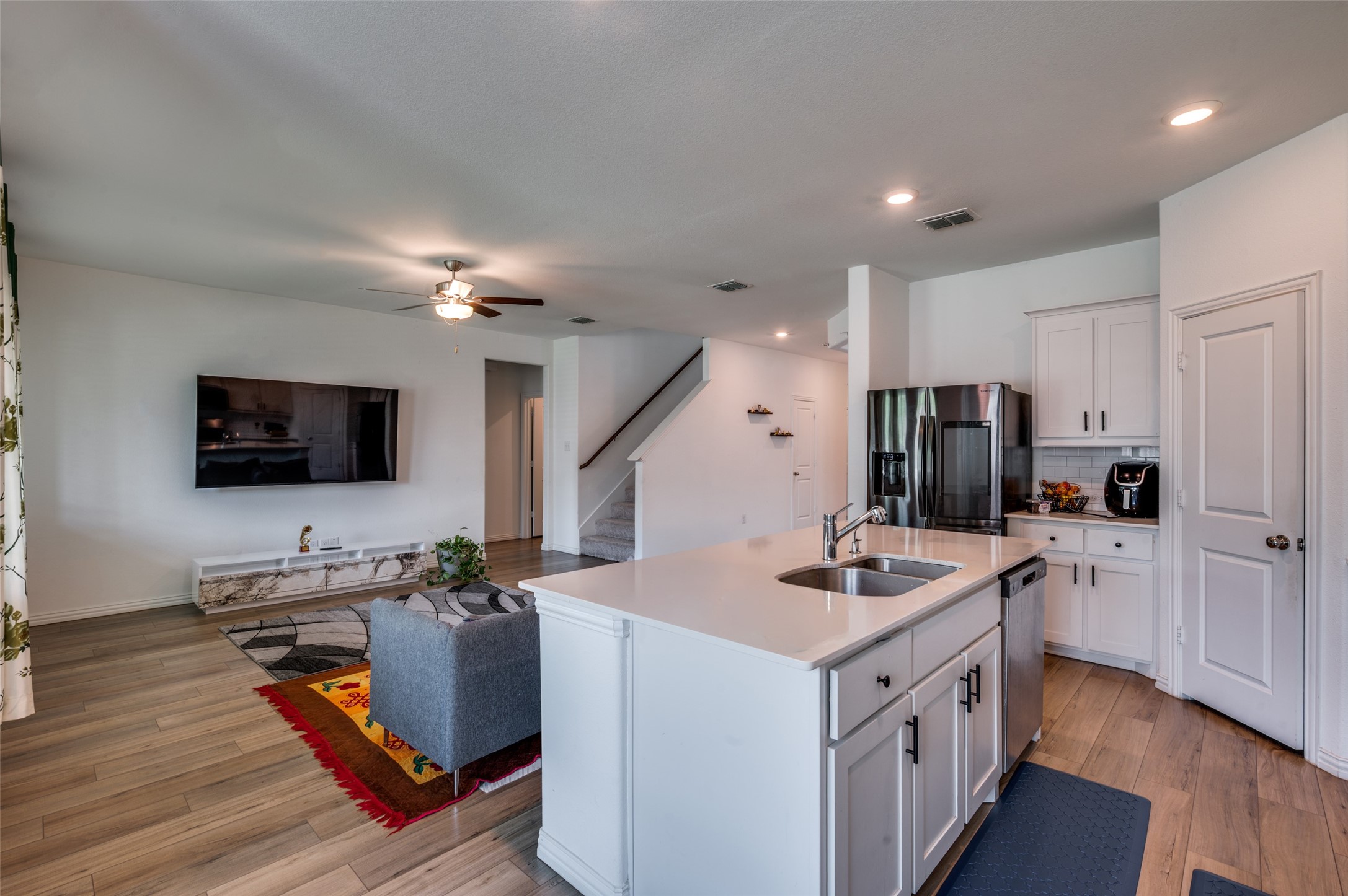 6125 Fairholme Drive