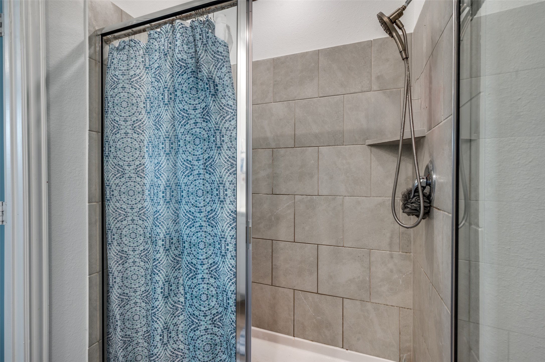 6125 Fairholme Drive