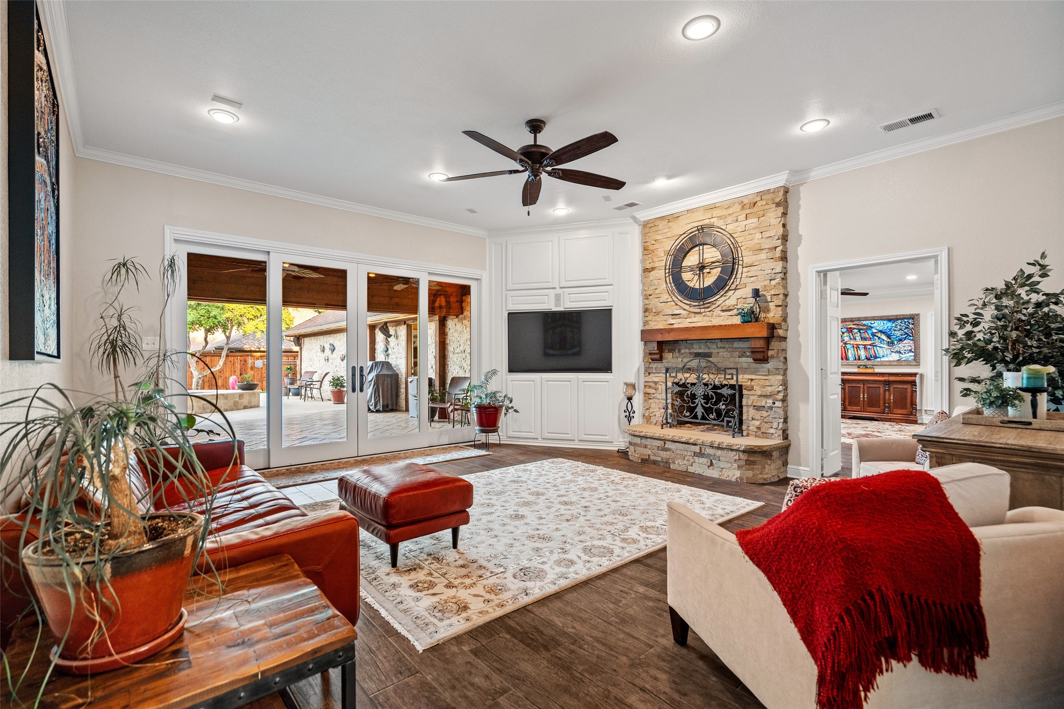 400 Hunters Ridge Circle