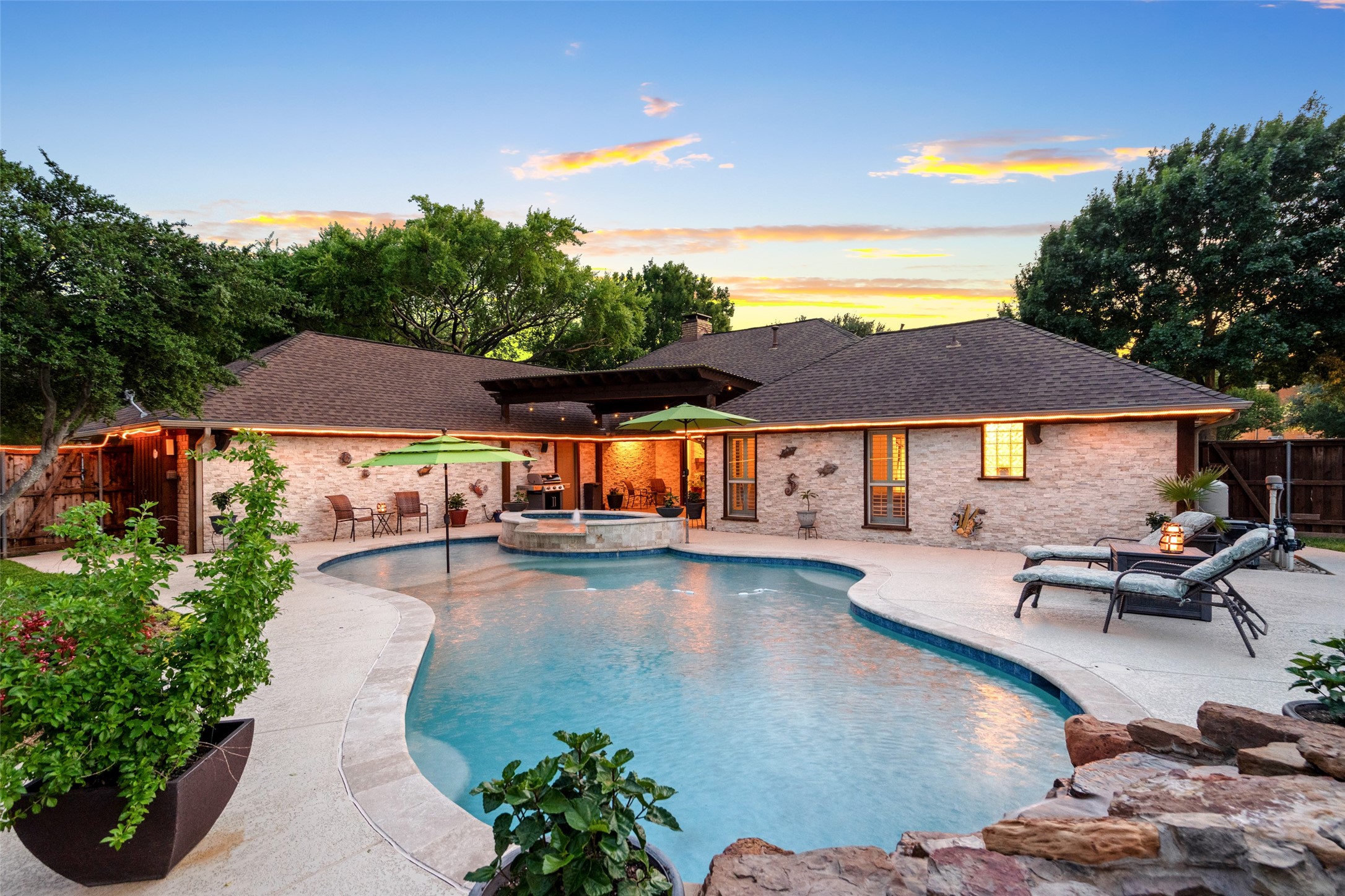 400 Hunters Ridge Circle
