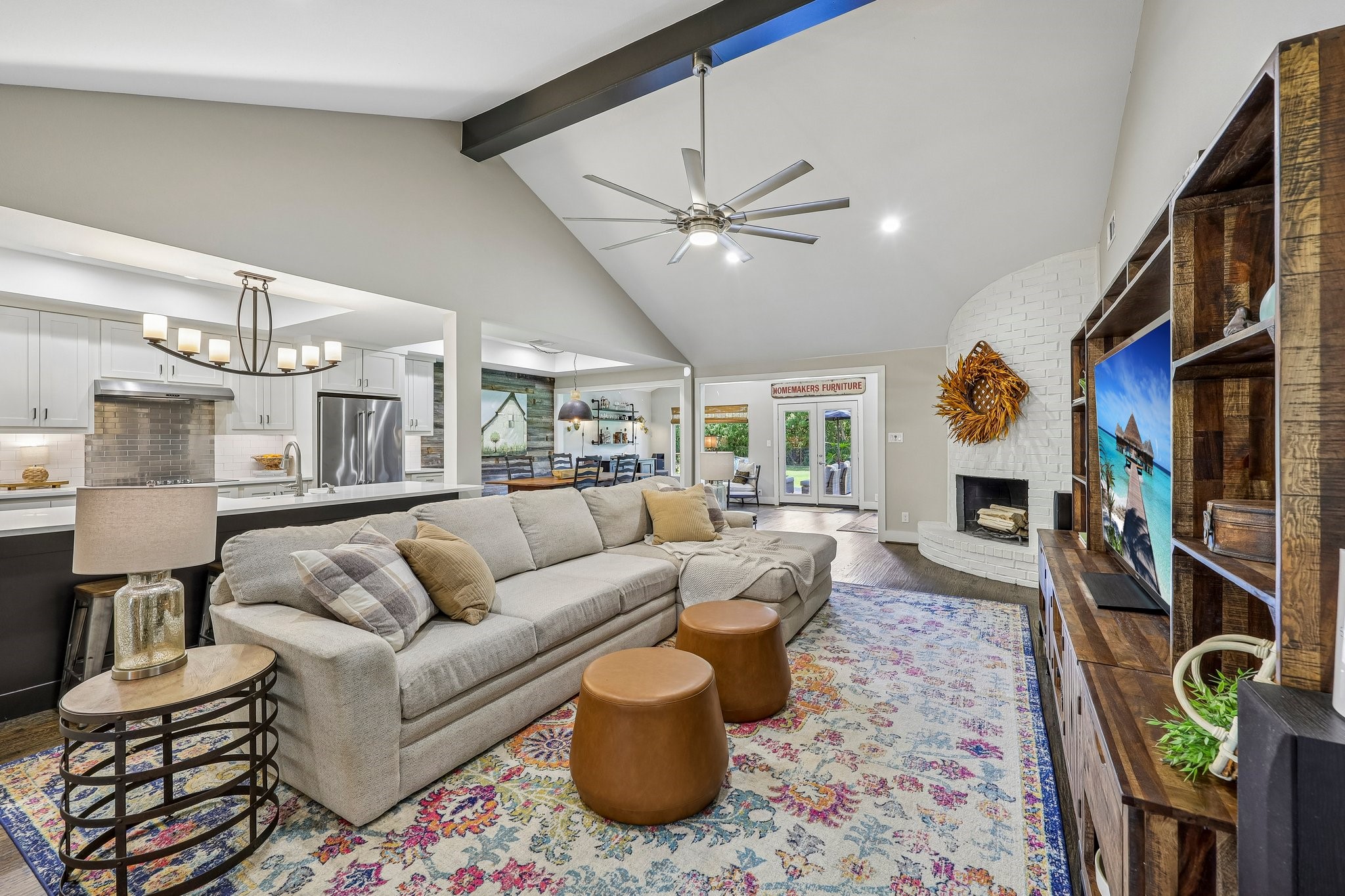 925 Meadow Drive