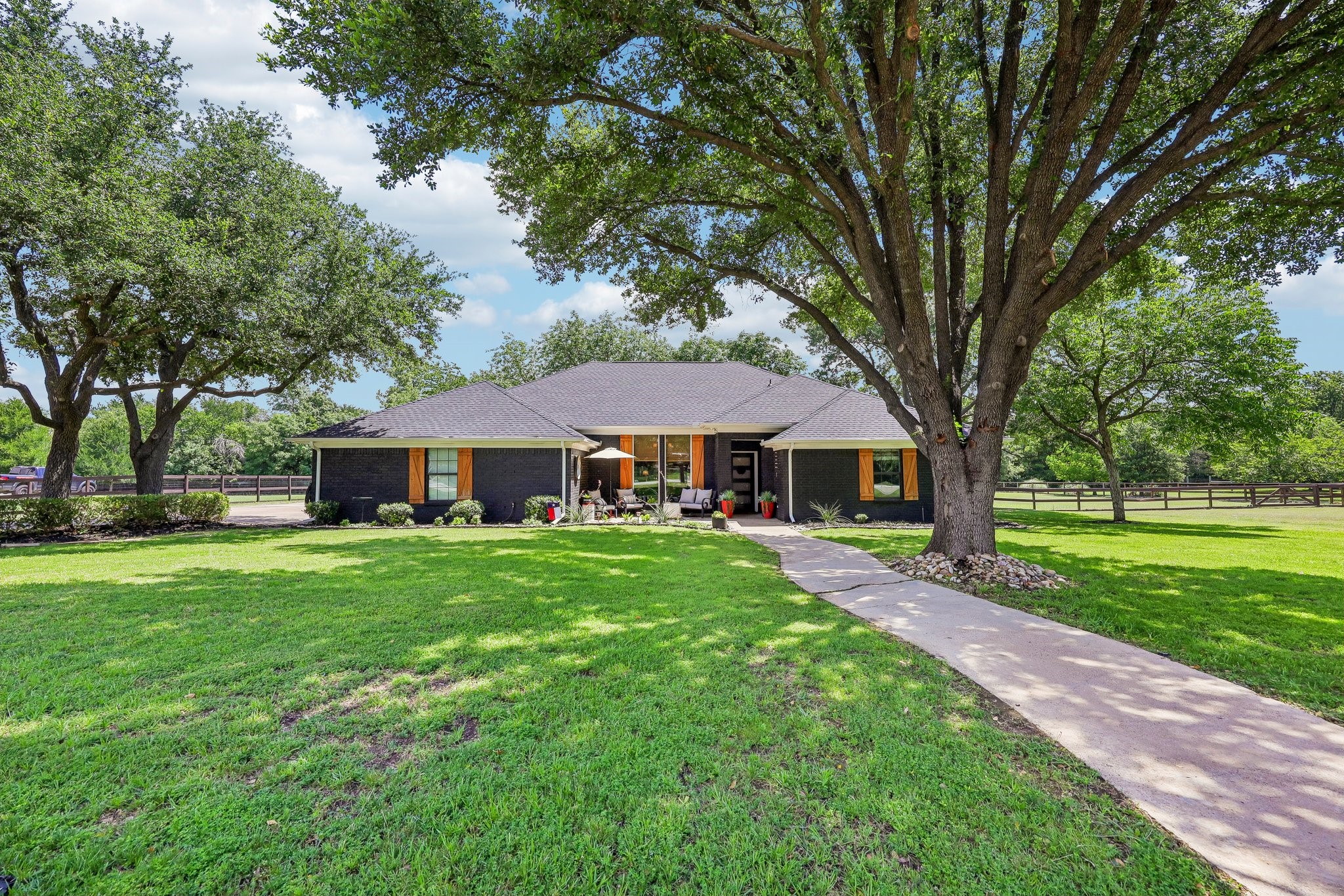 925 Meadow Drive