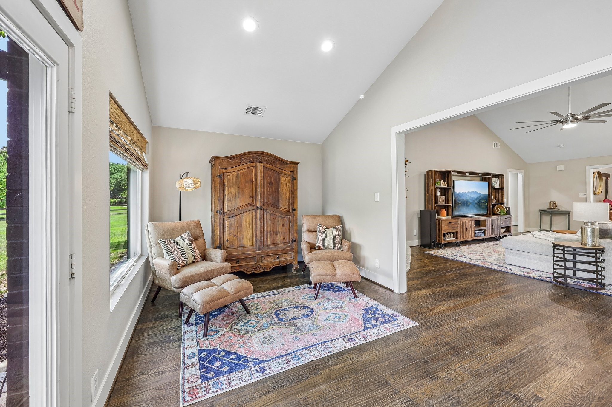 925 Meadow Drive