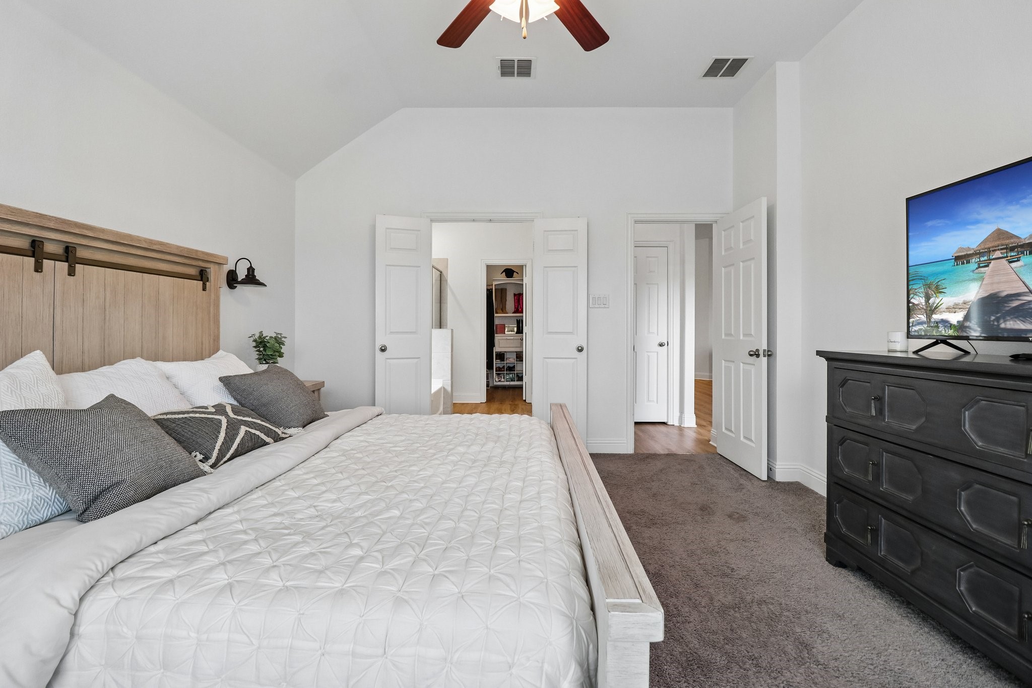5465 Tuxbury Pond Drive