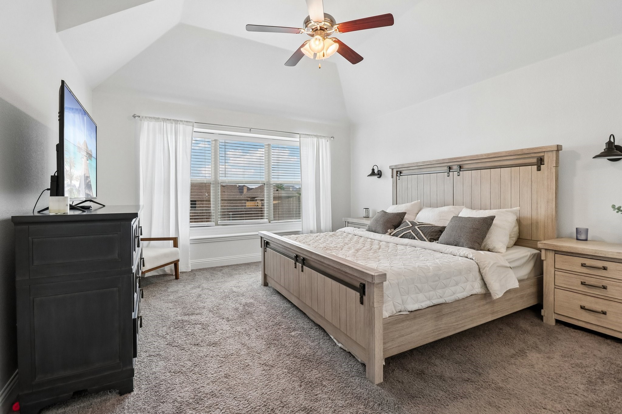 5465 Tuxbury Pond Drive