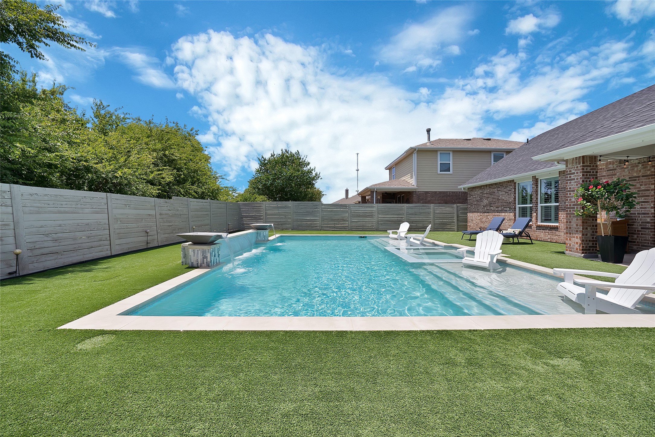 1813 Kaiser Cove