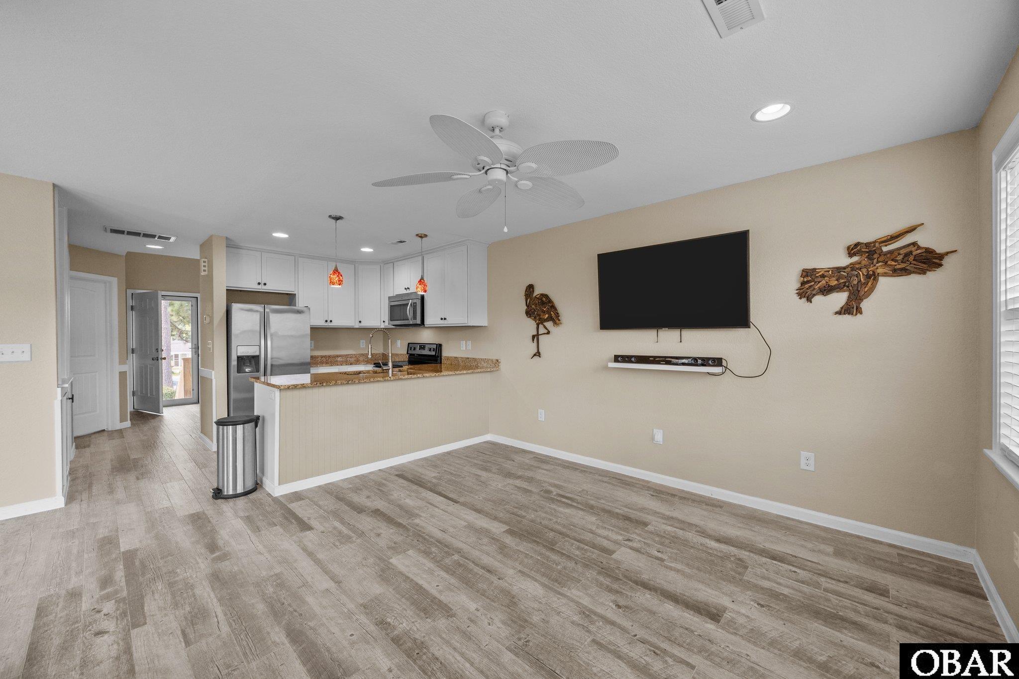 100 Lexington Lane unit 106 E