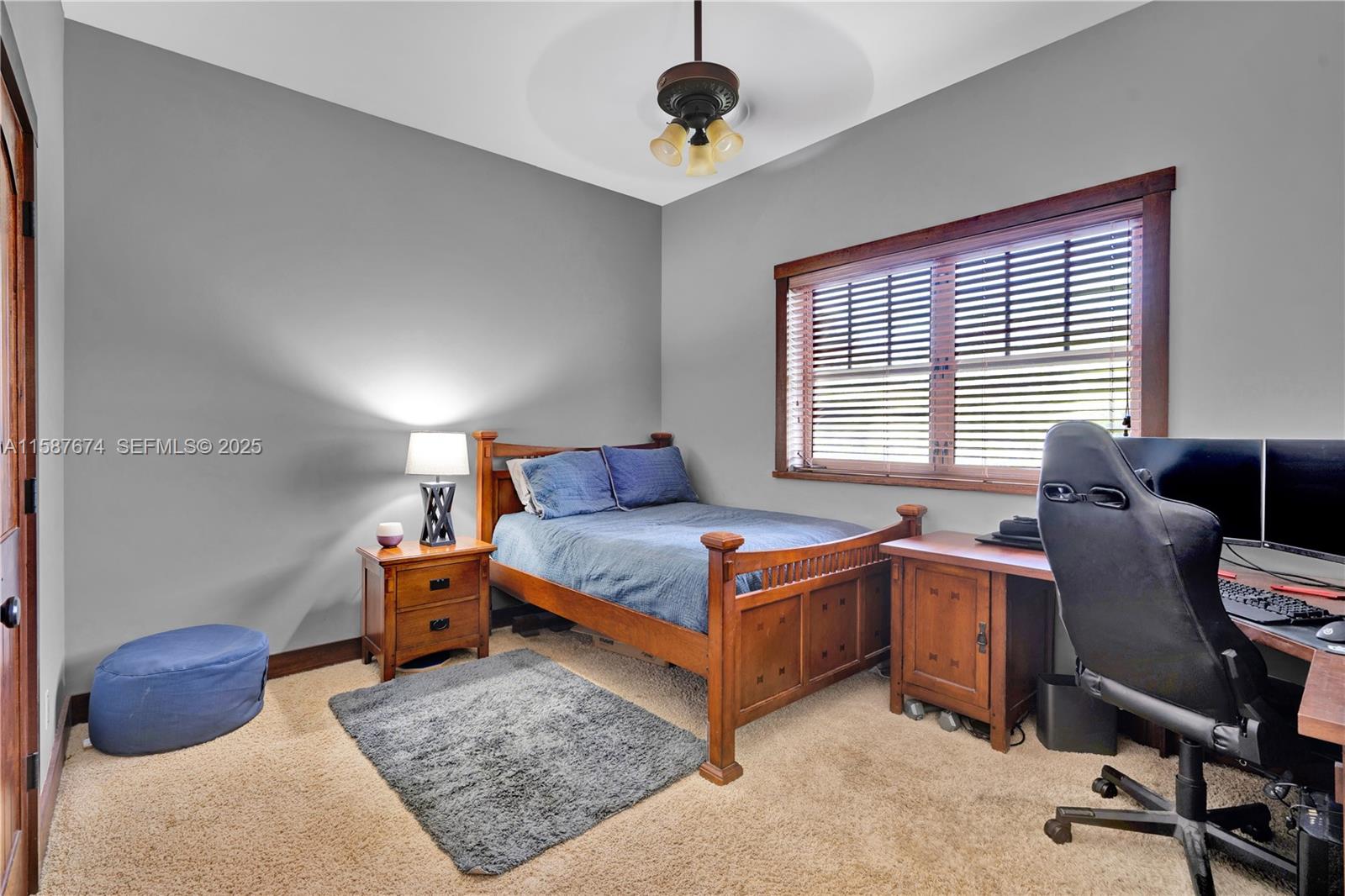 9401 NW 44th Place