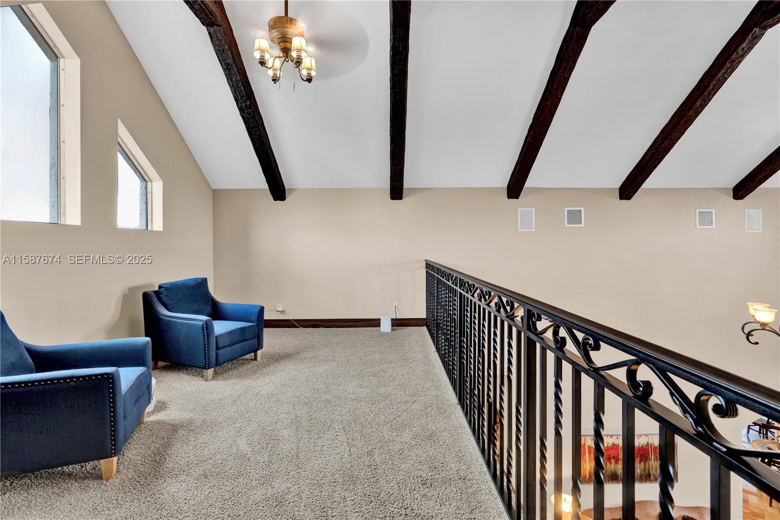 9401 NW 44th Place