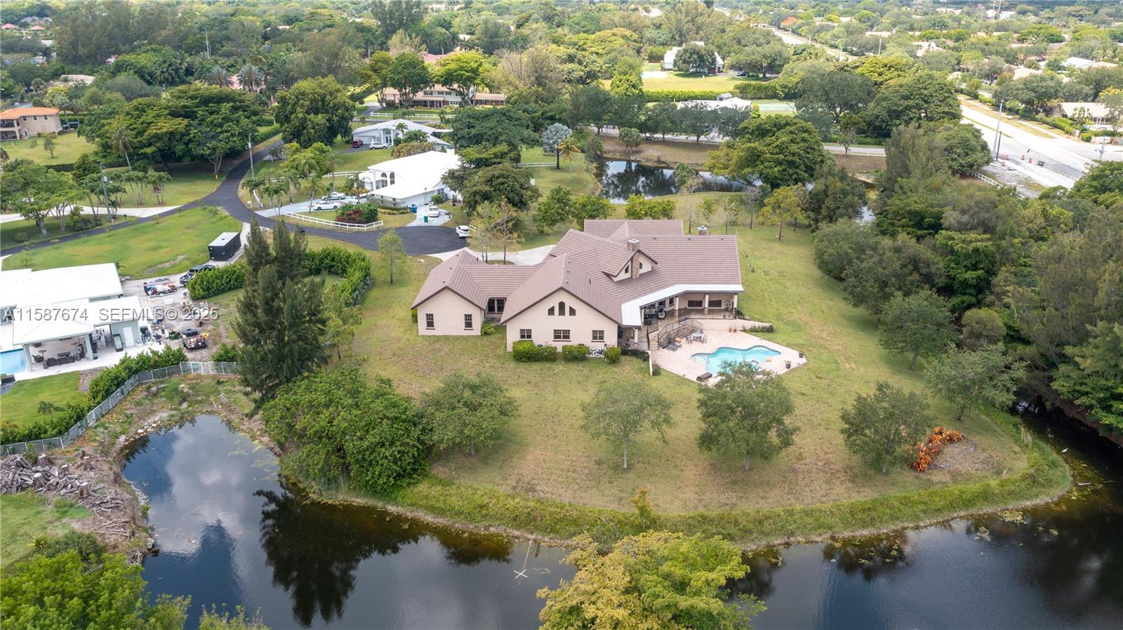 9401 NW 44th Place
