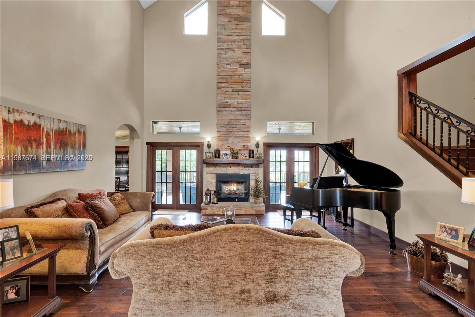 9401 NW 44th Place