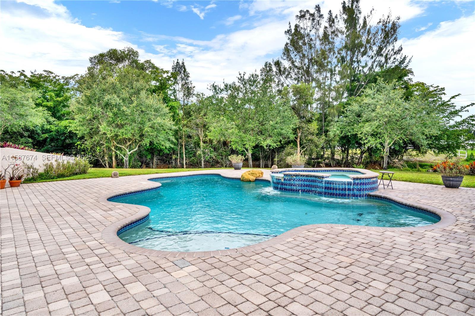9401 NW 44th Place