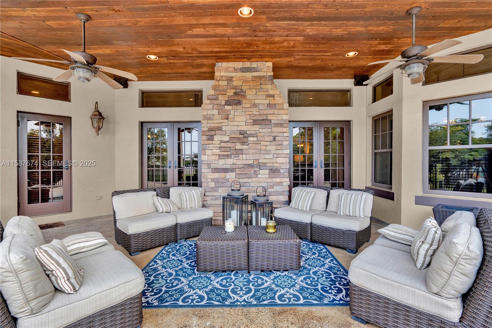 9401 NW 44th Place