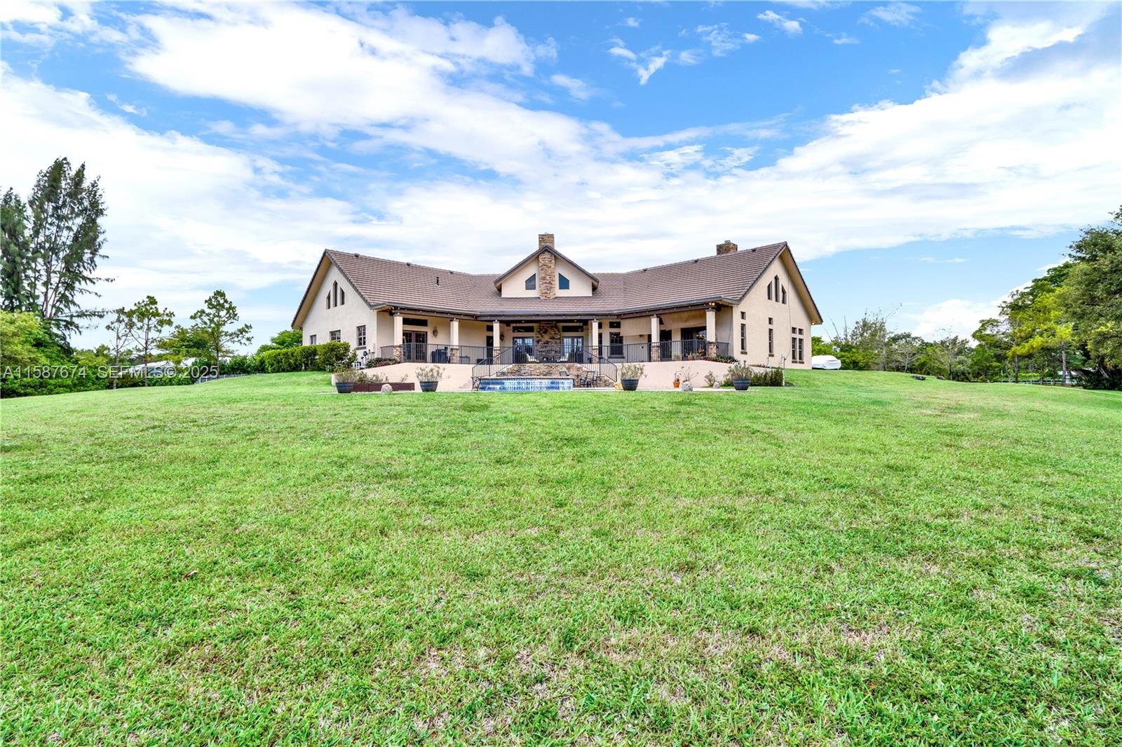 9401 NW 44th Place