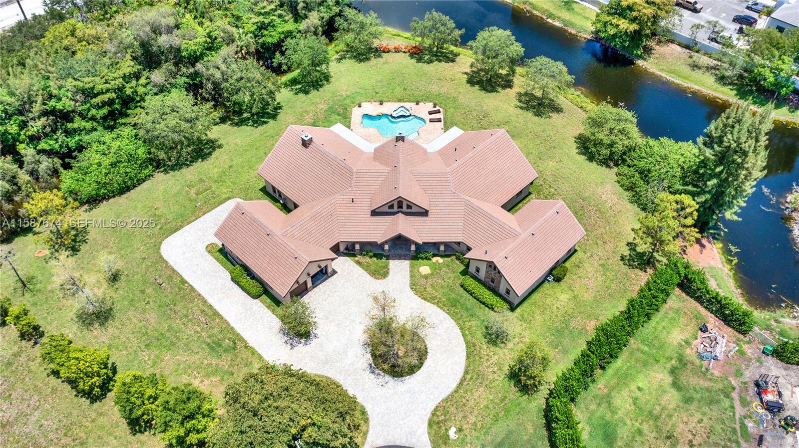 9401 NW 44th Place