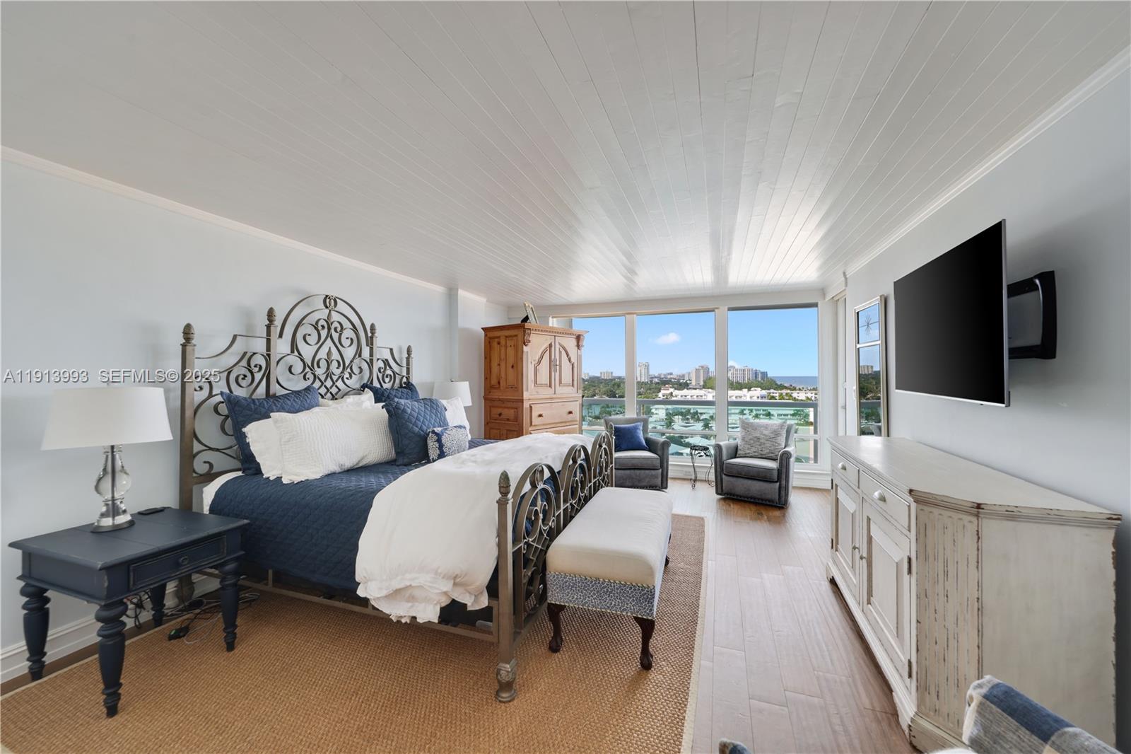 2100 S Ocean Lane 1009