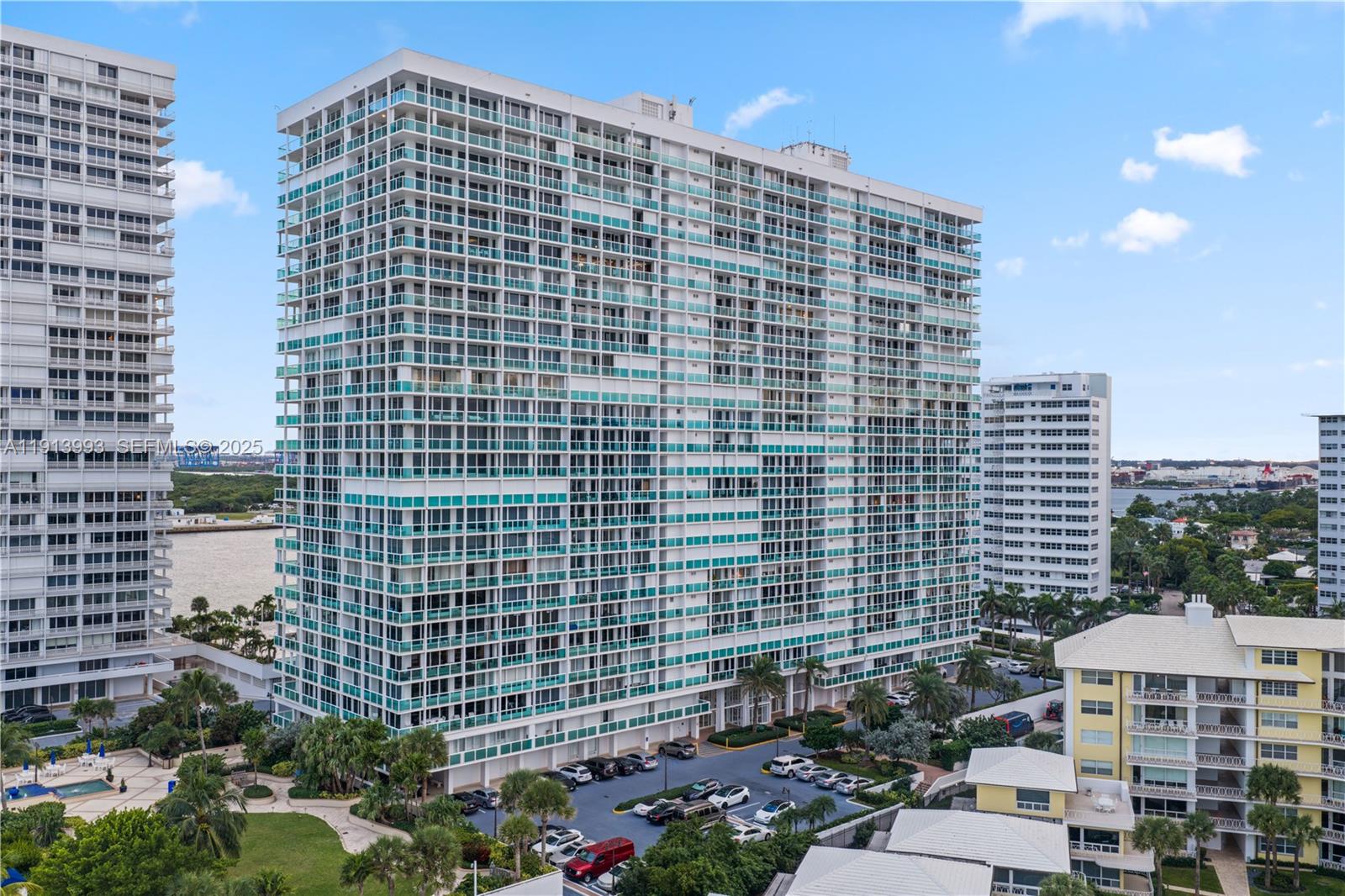2100 S Ocean Lane 1009