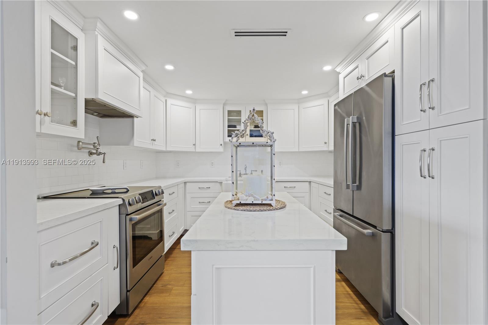 2100 S Ocean Lane 1009