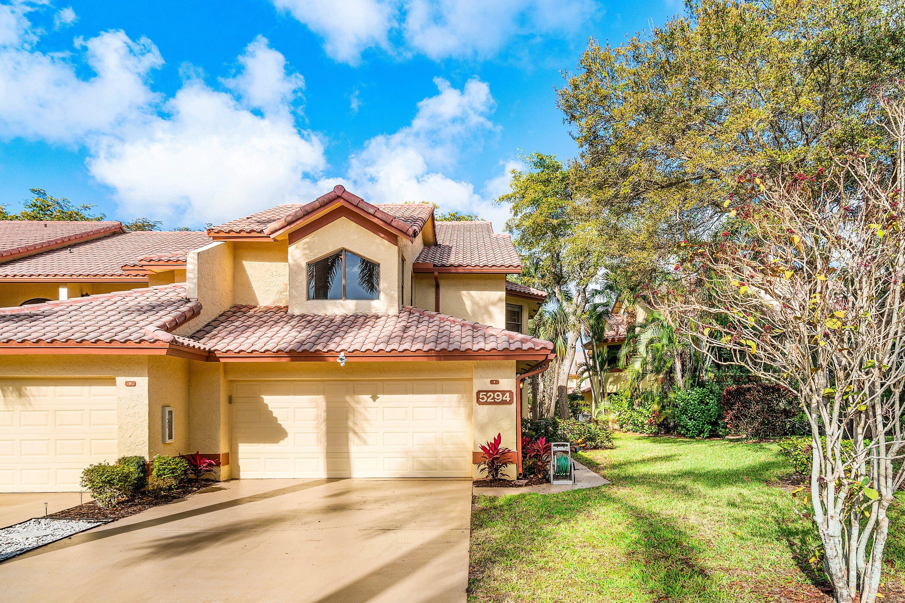 5294 10th Fairway Drive