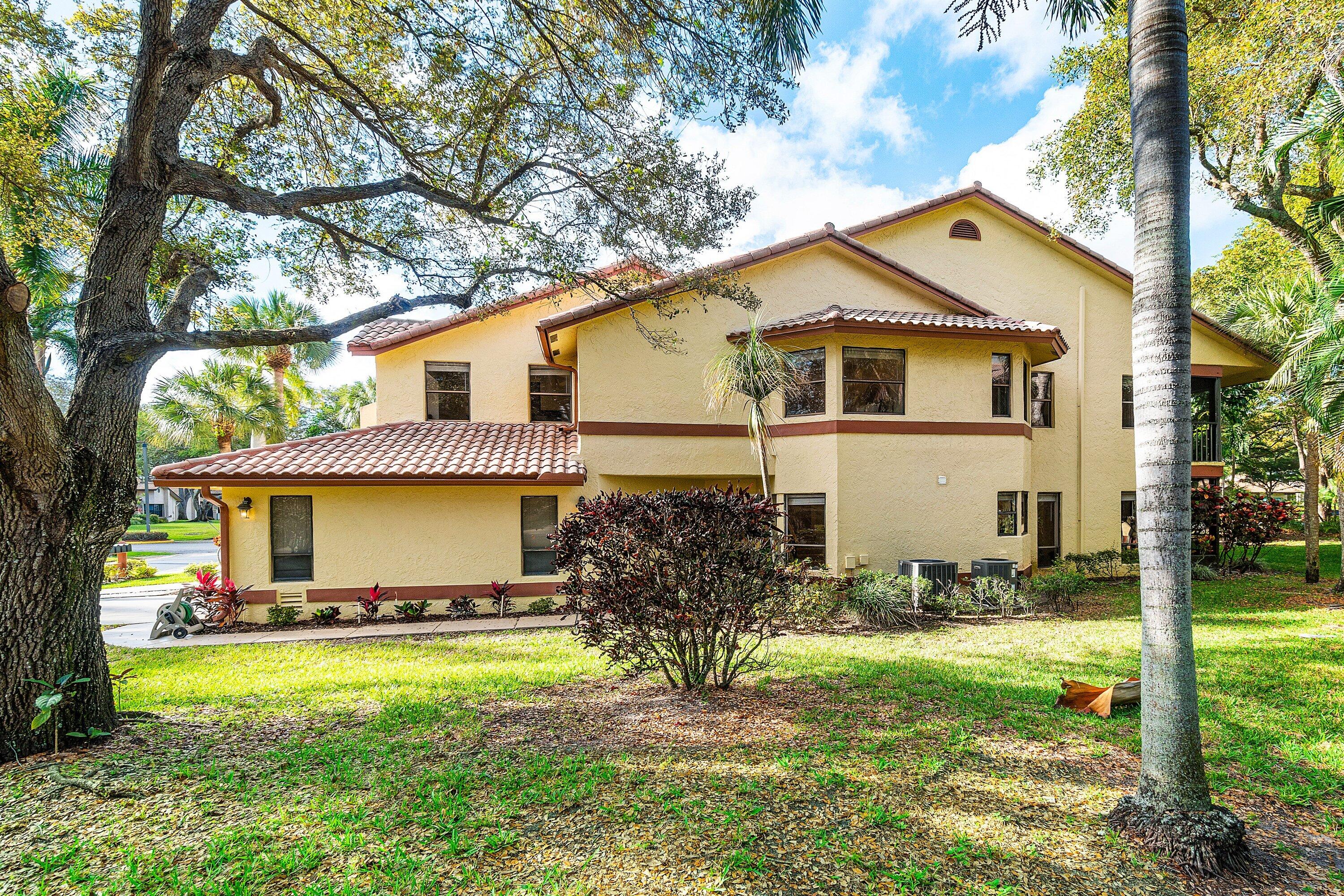 5294 10th Fairway Drive