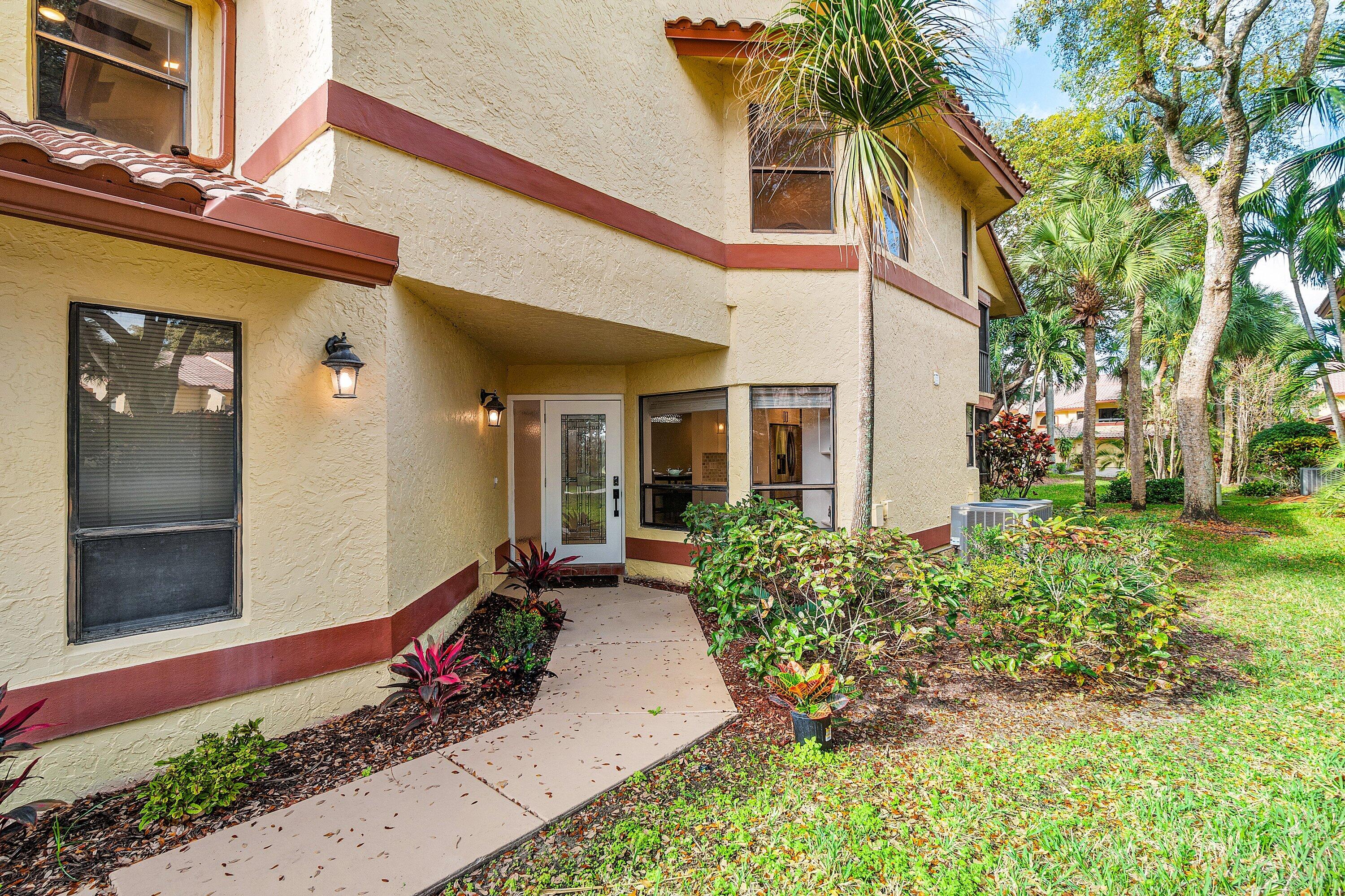 5294 10th Fairway Drive