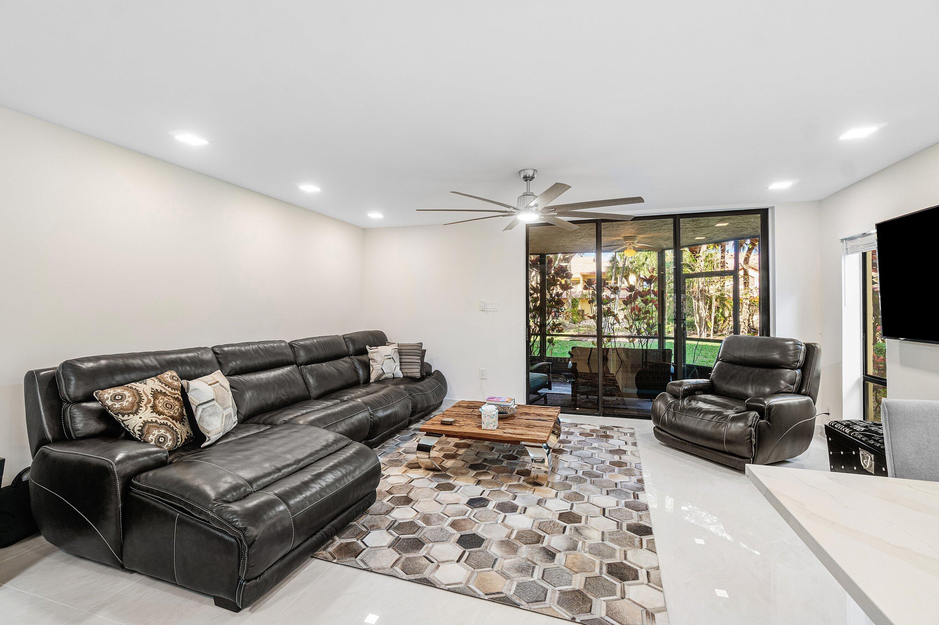 5294 10th Fairway Drive
