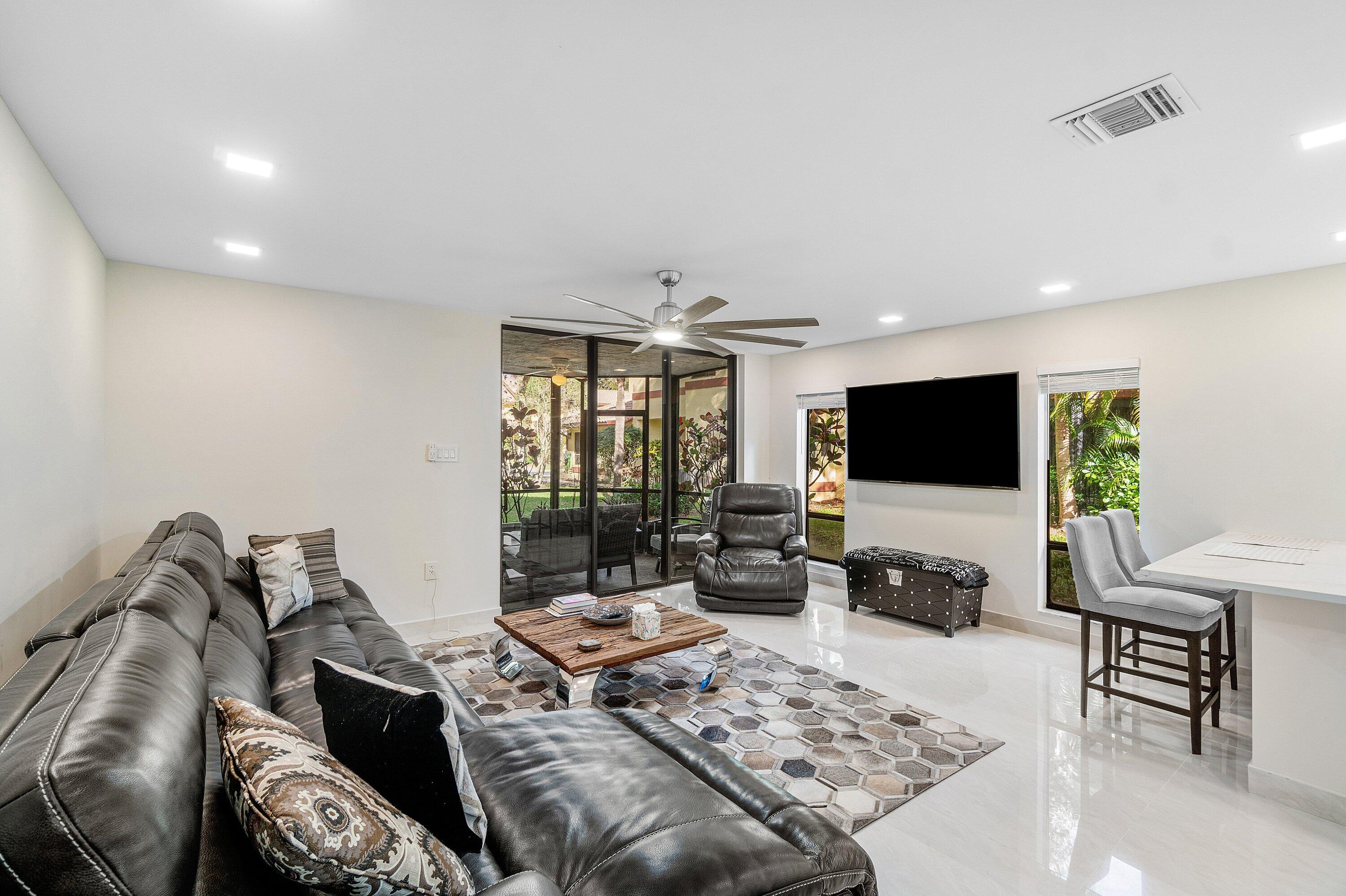 5294 10th Fairway Drive