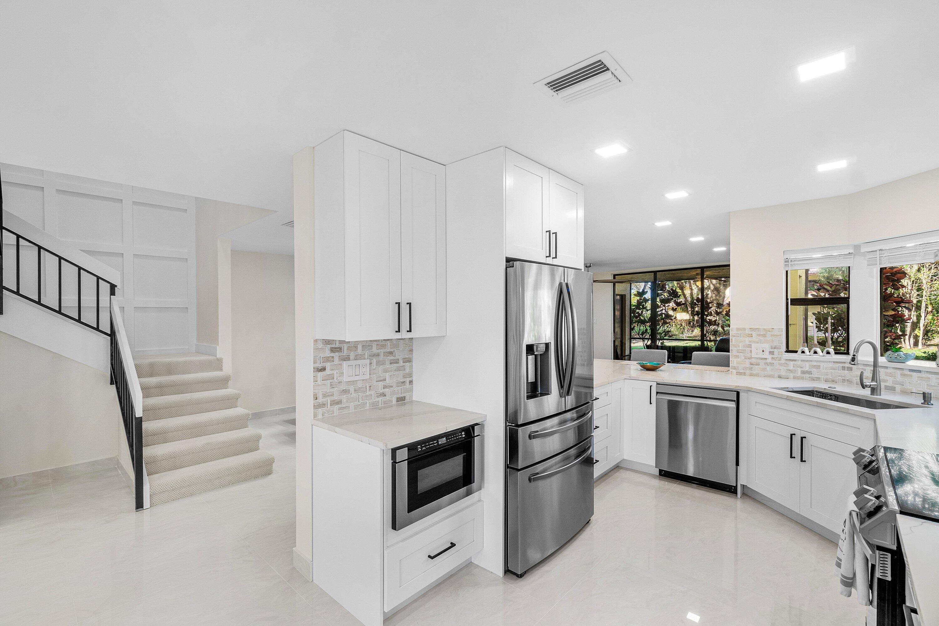 5294 10th Fairway Drive