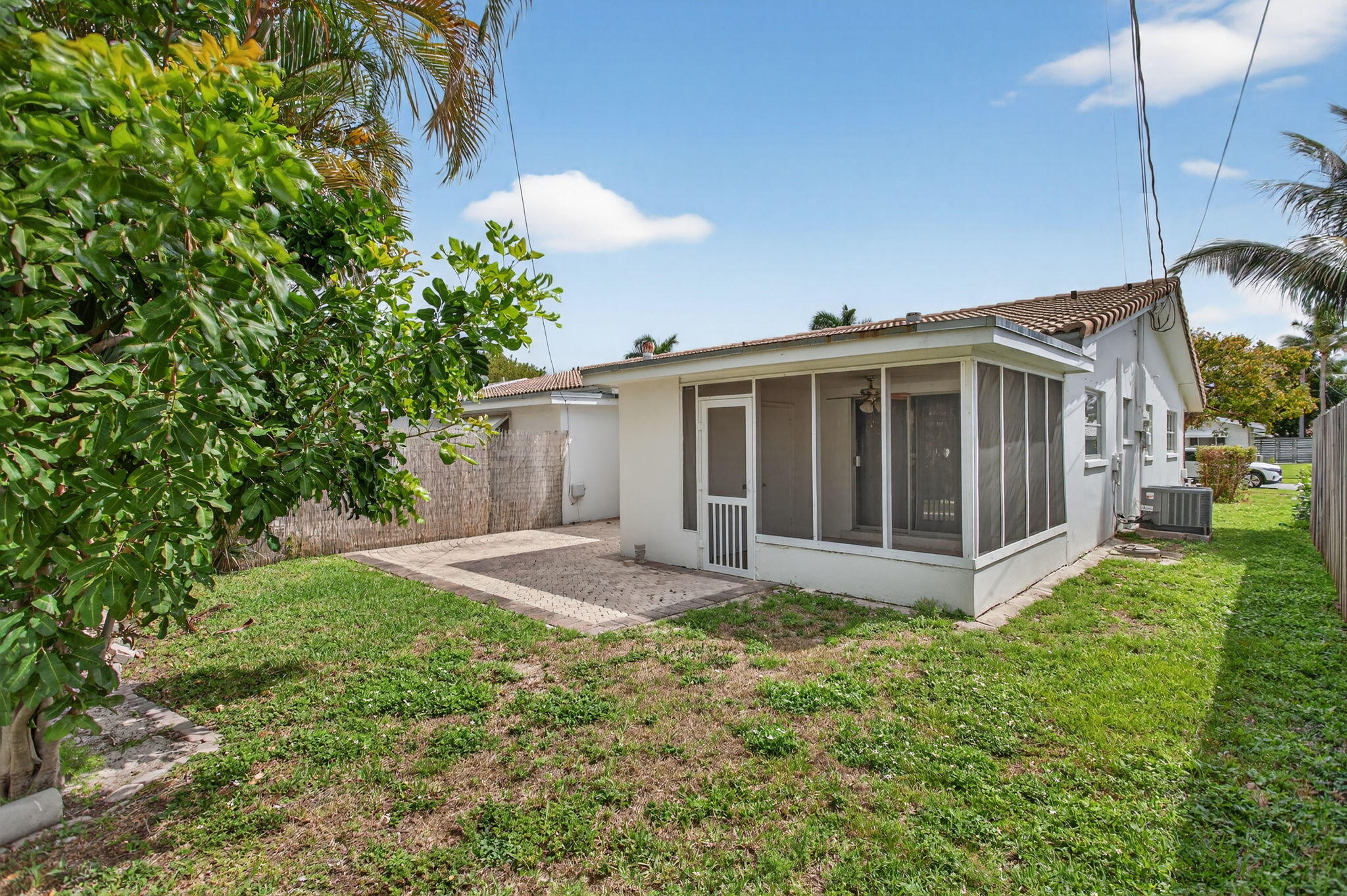 371 SE 1st Avenue